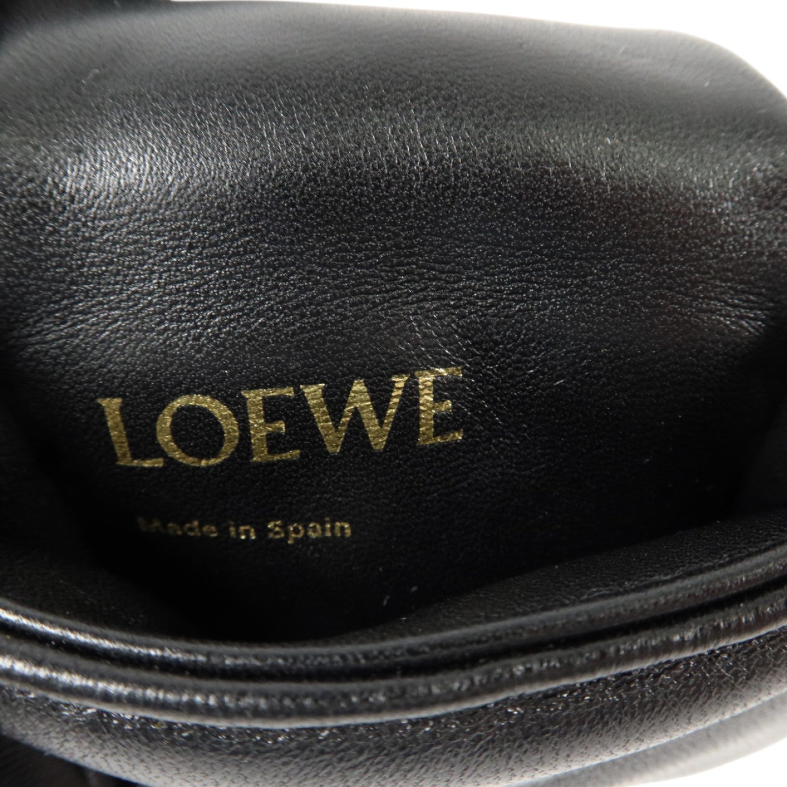 LOEWE 羊皮皮革Goya Puffer Charm金扣掛飾