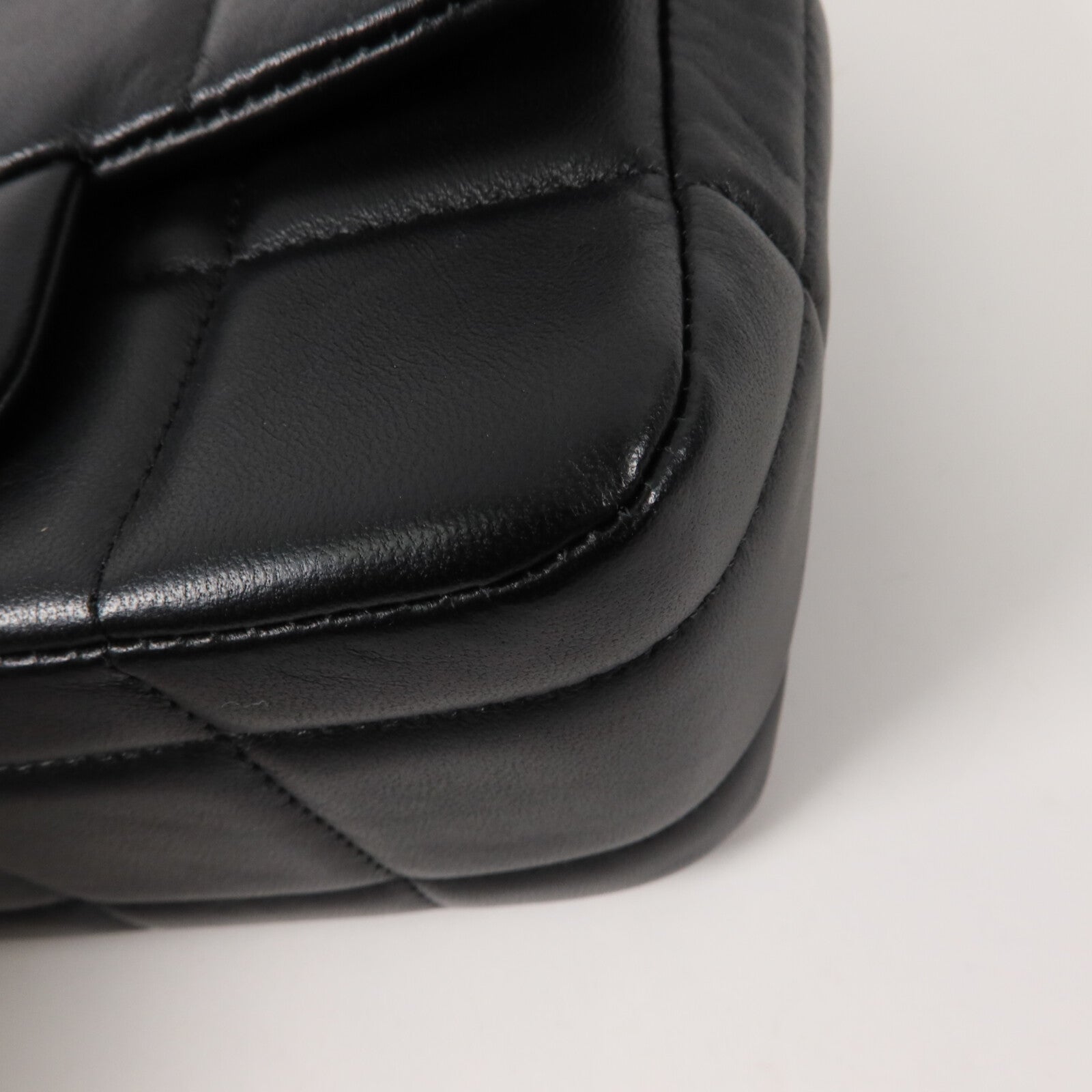 CHANEL 牛皮皮革Chain Shoulder鏈帶肩背袋