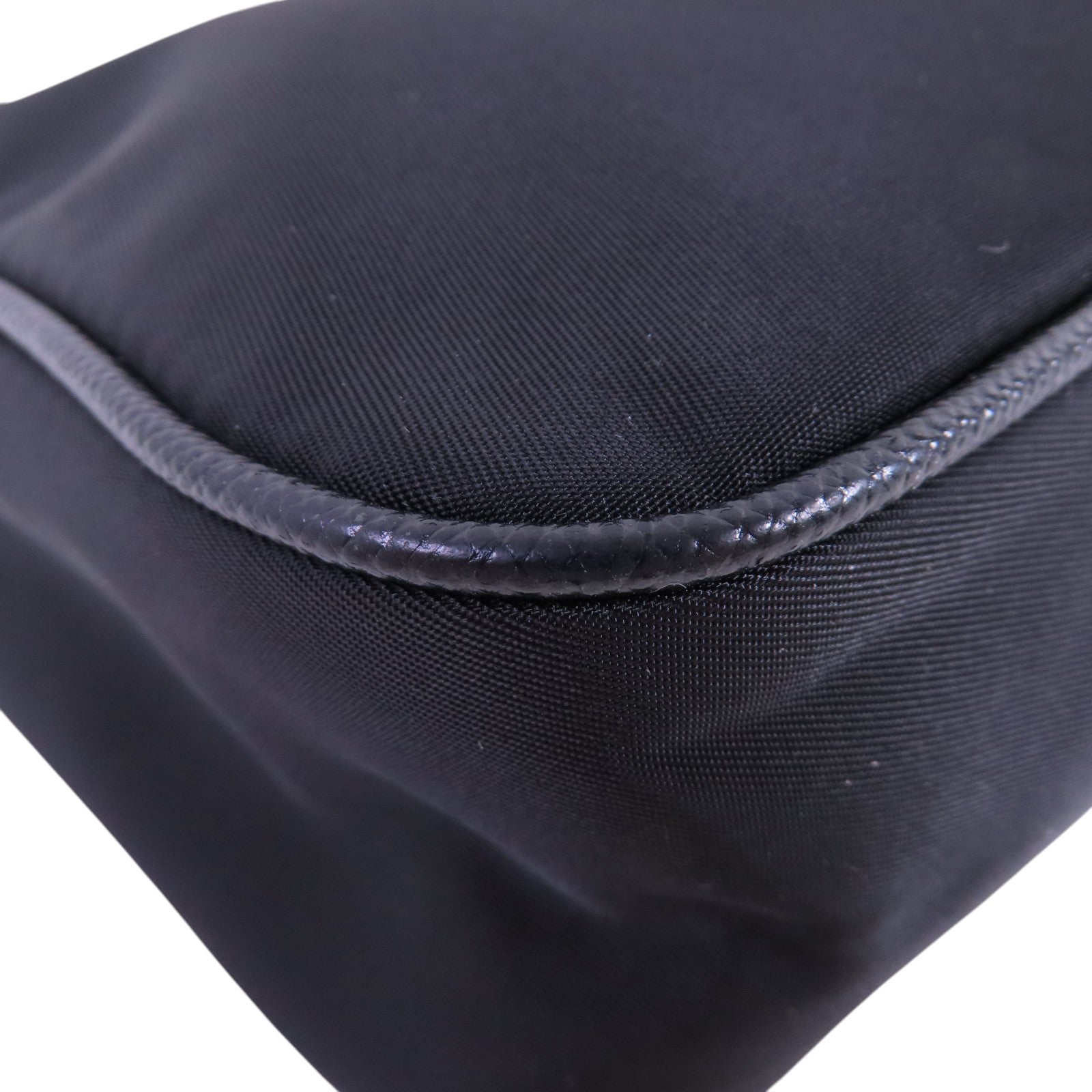 PRADA 尼龍Hobo Shoulder Bag銀扣肩背袋