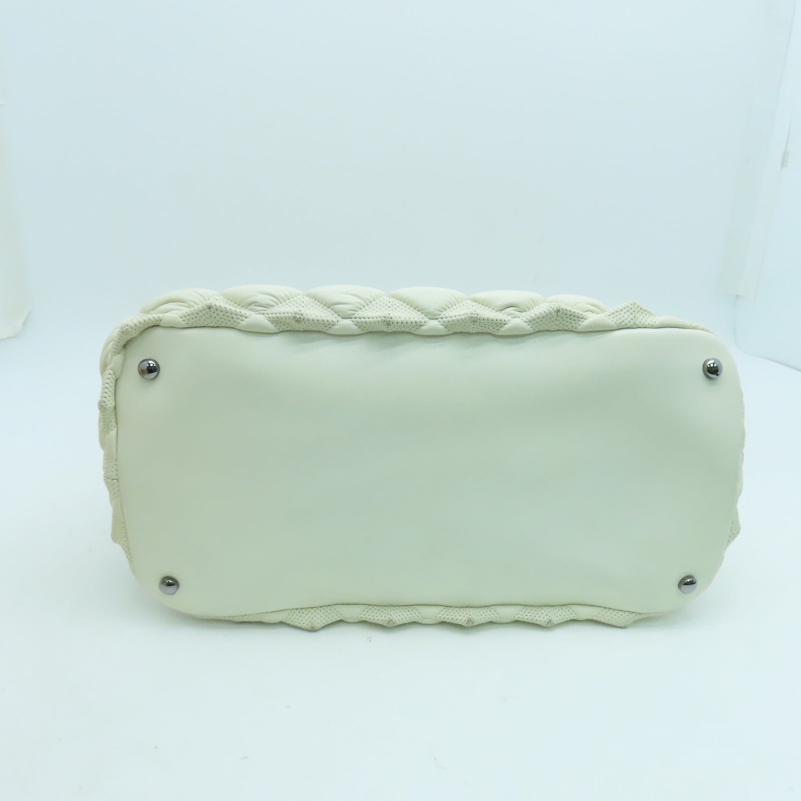 CHANEL 【激減優惠】菱格牛皮皮革Shoulder Bag銀扣肩背袋白色