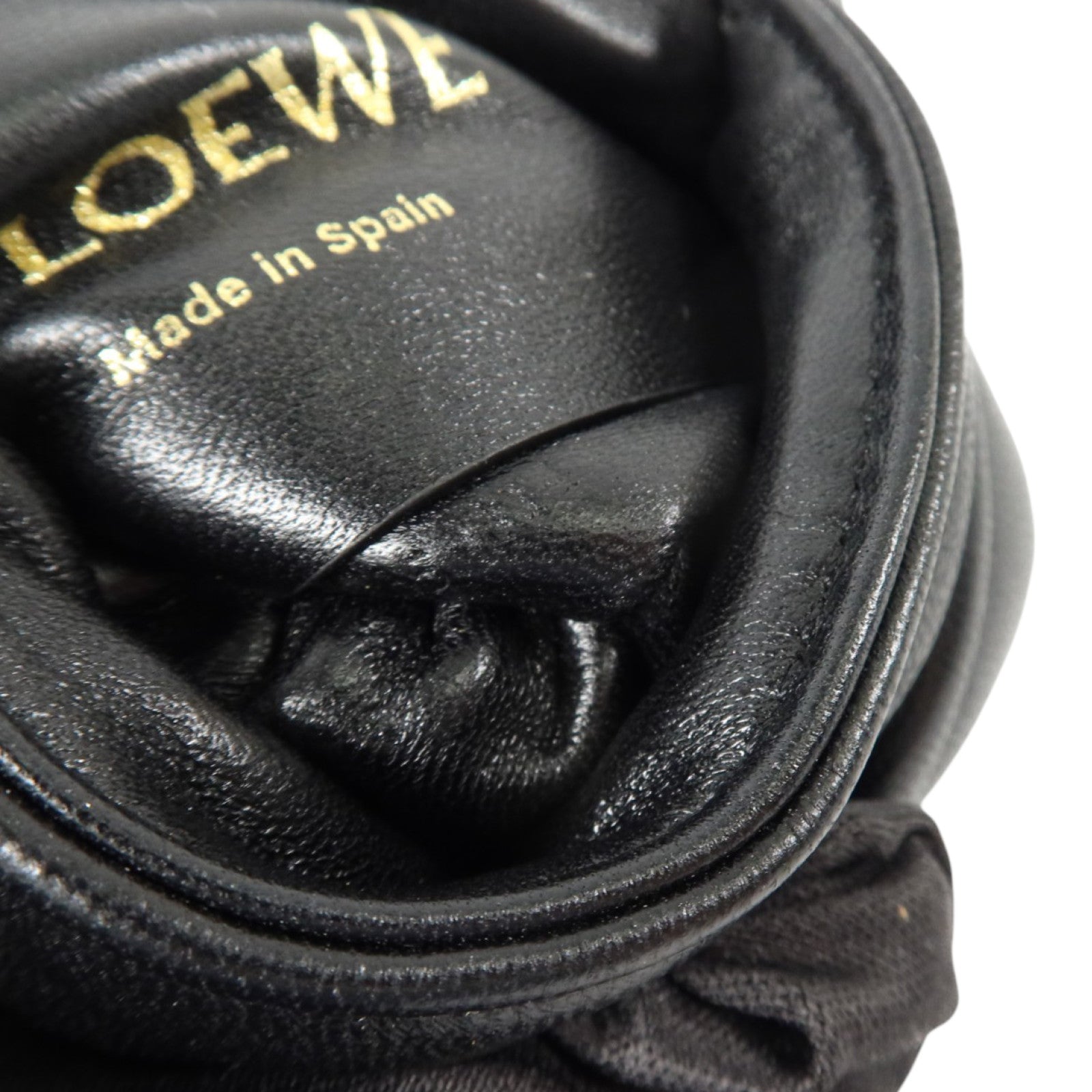 LOEWE 羊皮皮革Goya Puffer Charm金扣掛飾