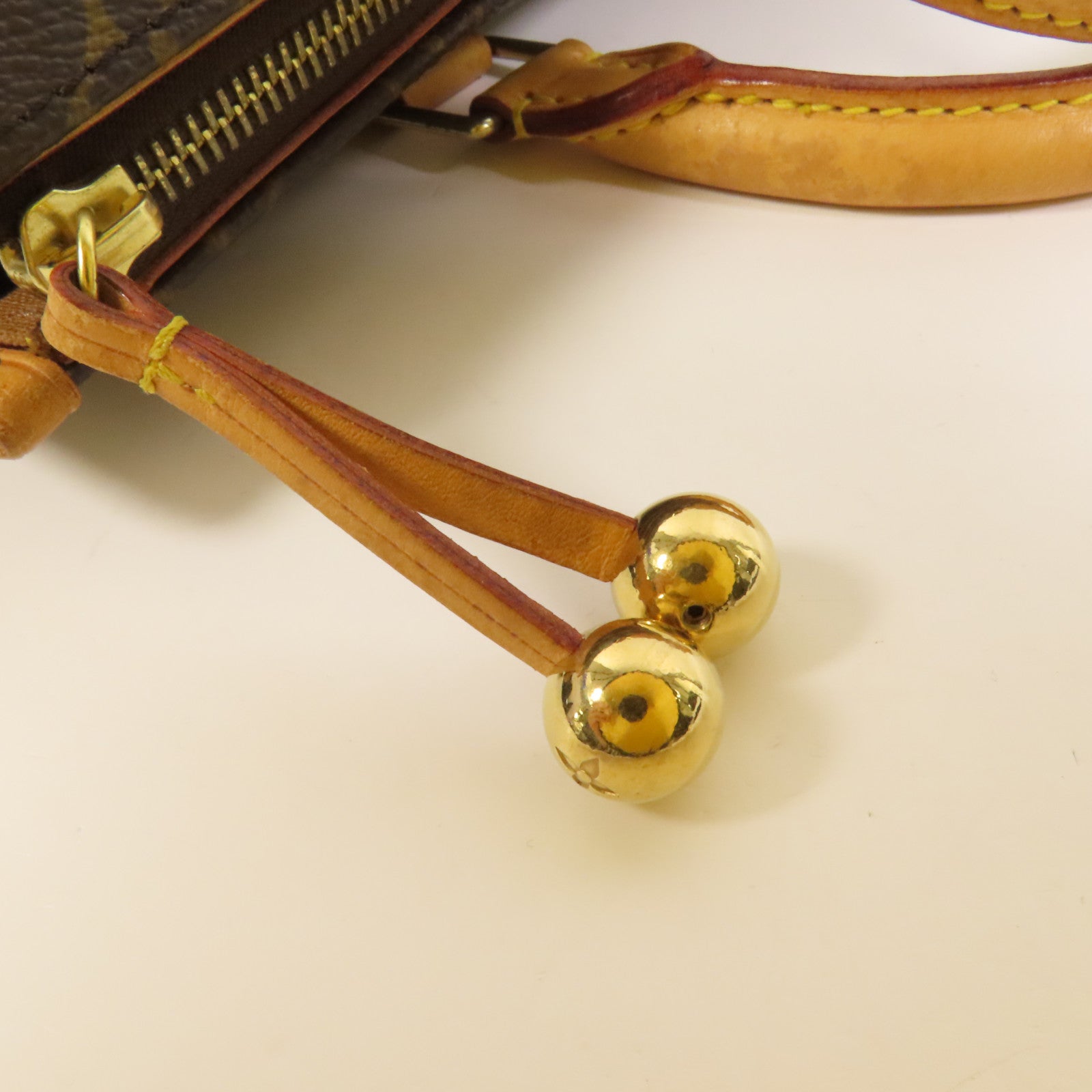LOUIS VUITTON Monogram Popincourt金扣手挽袋