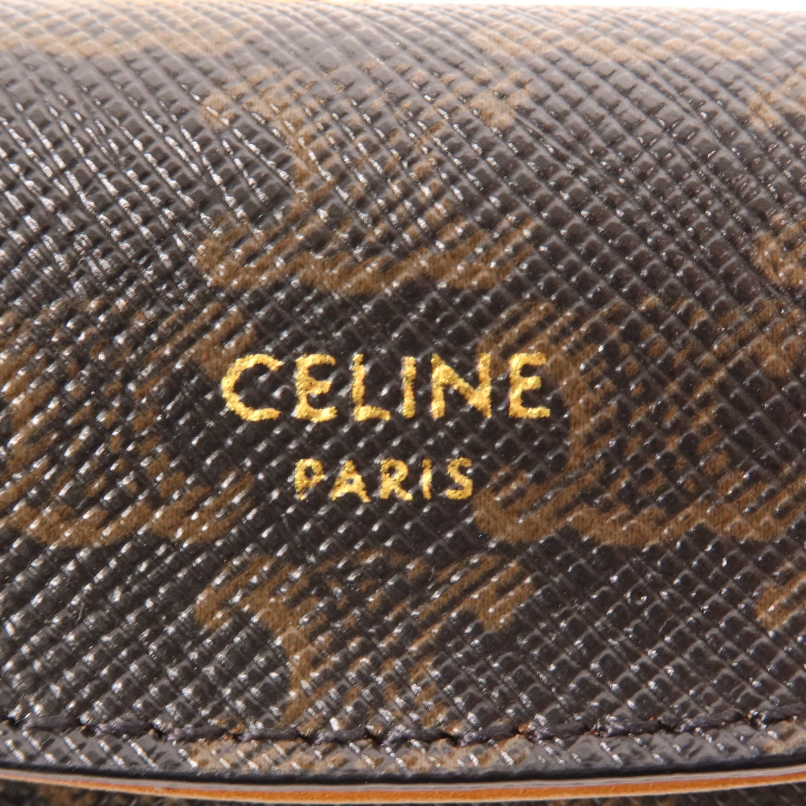 CELINE 塗層帆布Mini Macadam Lipstick Pouch金扣鏈帶唇膏盒