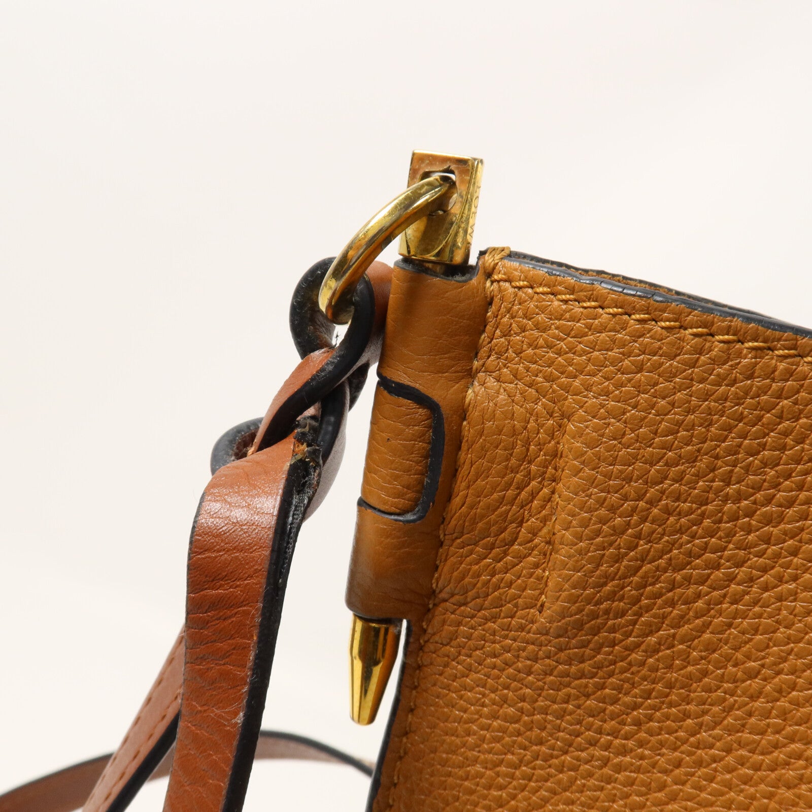 LOEWE 牛皮皮革Gate Bucket肩背袋
