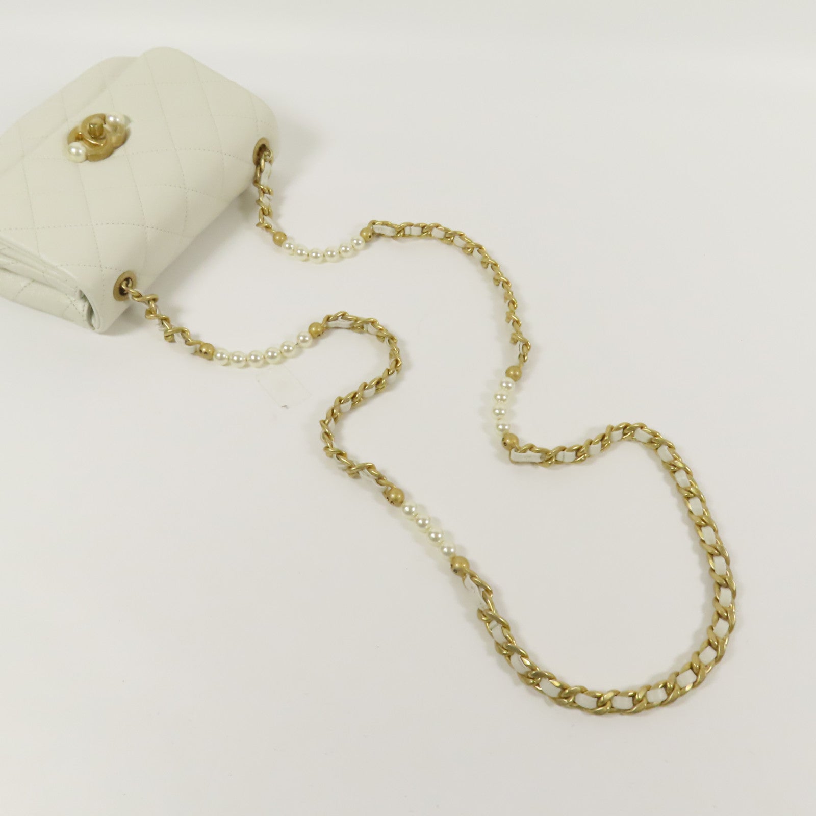 CHANEL 牛皮皮革Chain Shoulder金扣肩背袋