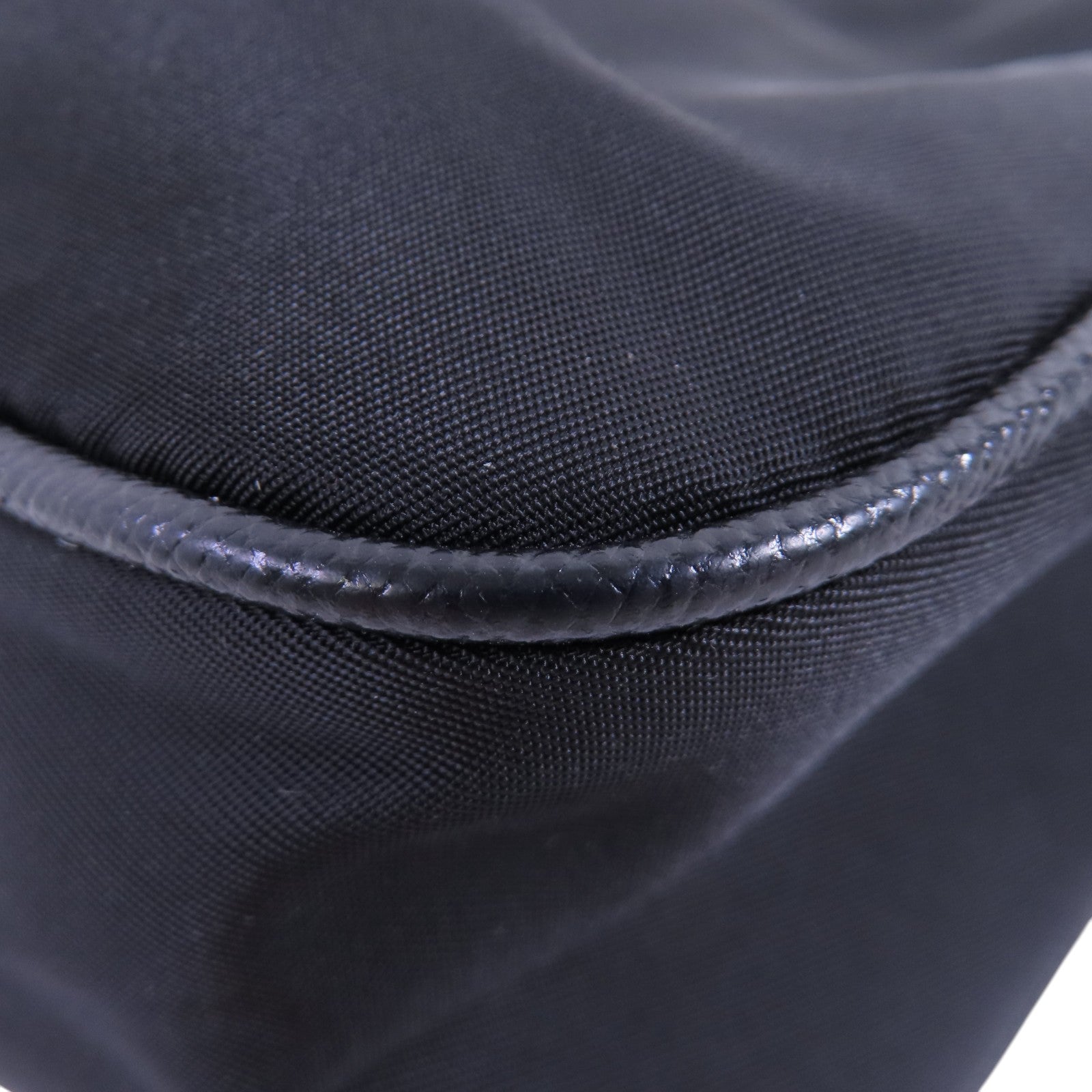 PRADA 尼龍Hobo Shoulder Bag銀扣肩背袋