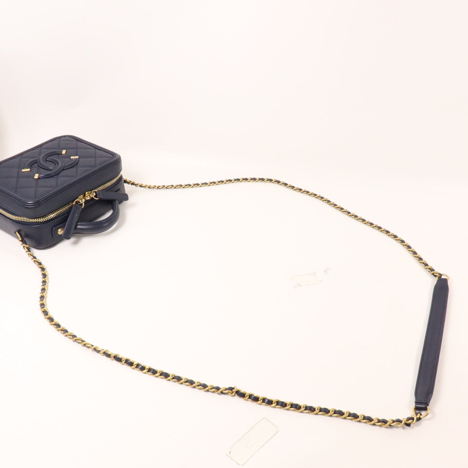 CHANEL 牛皮皮革Filigree Vanity Case鏈帶手挽肩背兩用袋