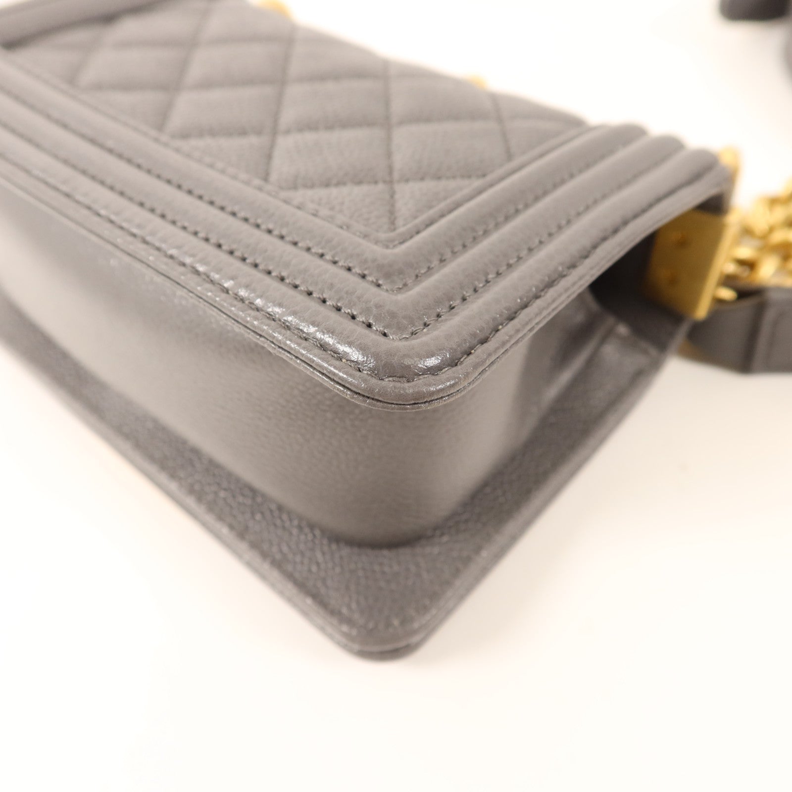 CHANEL 牛皮皮革Mini Boy金扣鏈帶肩背袋