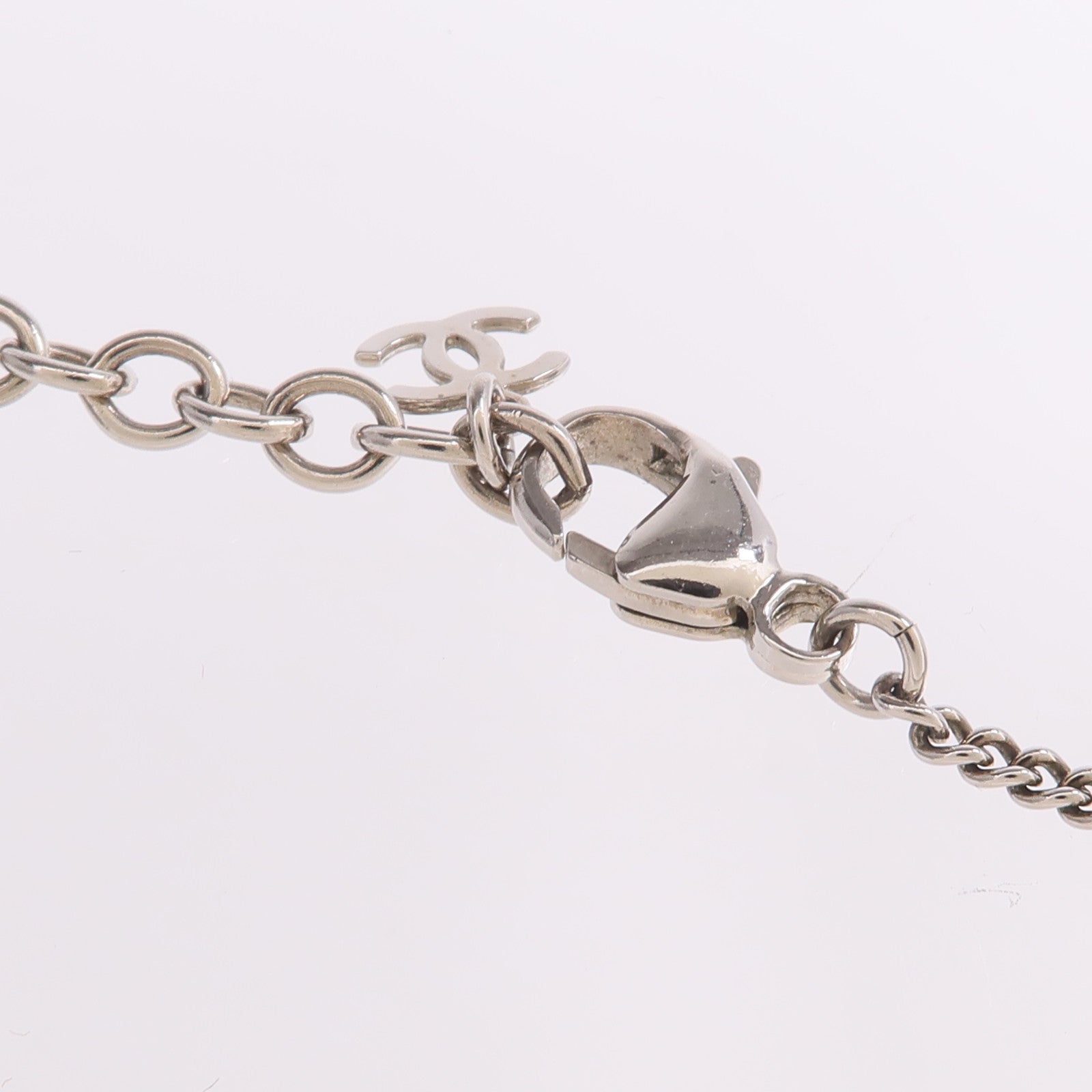 CHANEL 金屬/琺瑯Burttefly CC Pendant Necklace項鍊