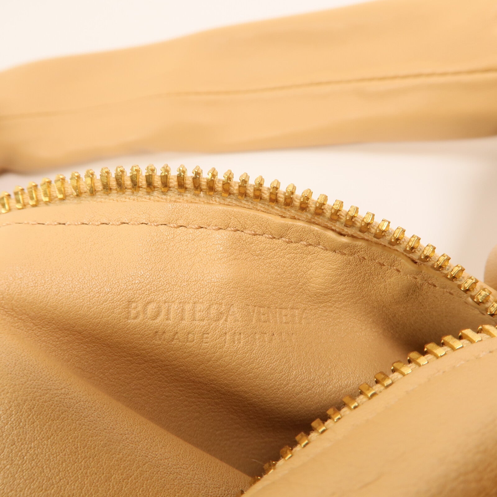 BOTTEGA VENETA 【激減優惠】羊皮皮革Mini Double Knot金扣肩背袋