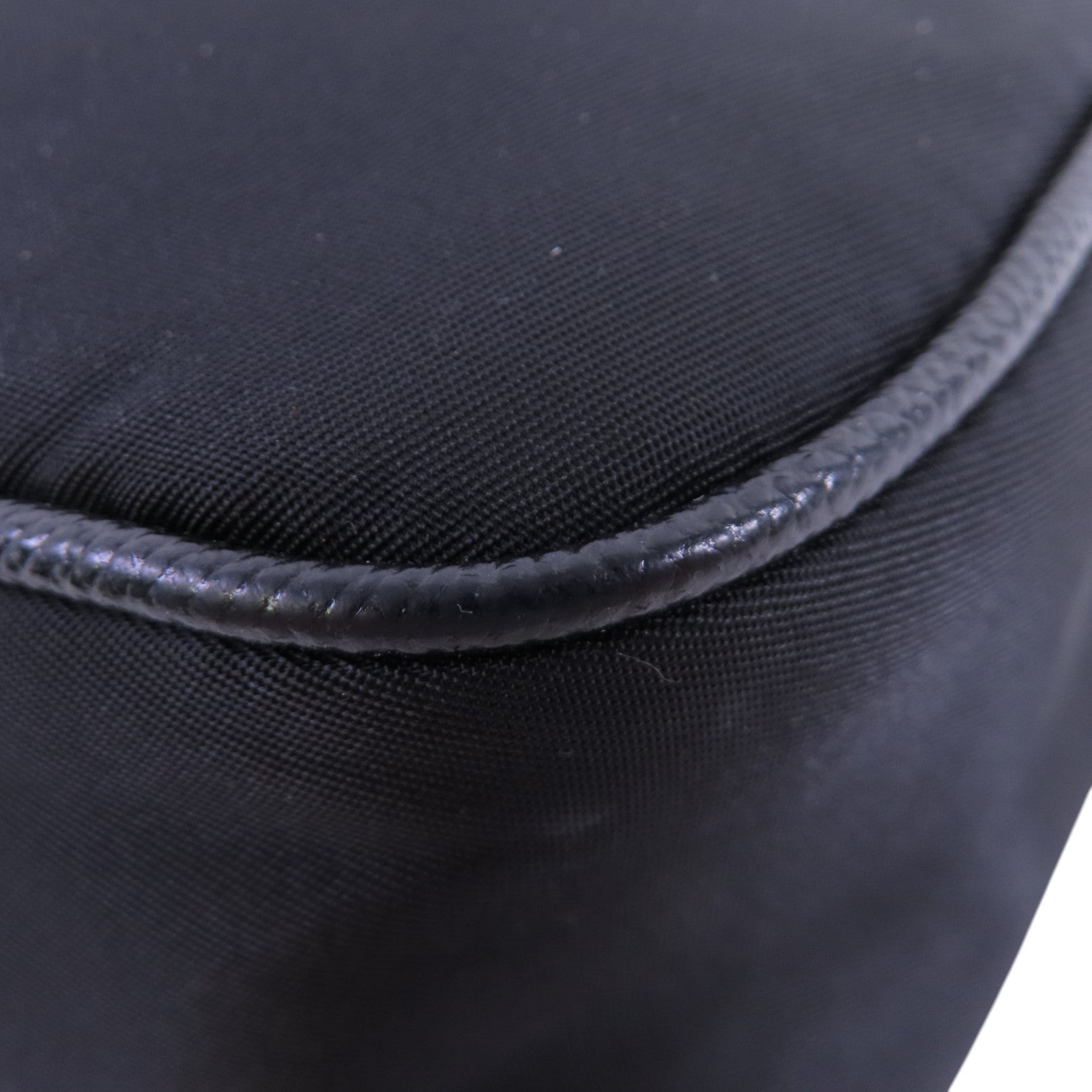 PRADA 尼龍Hobo Shoulder Bag銀扣肩背袋