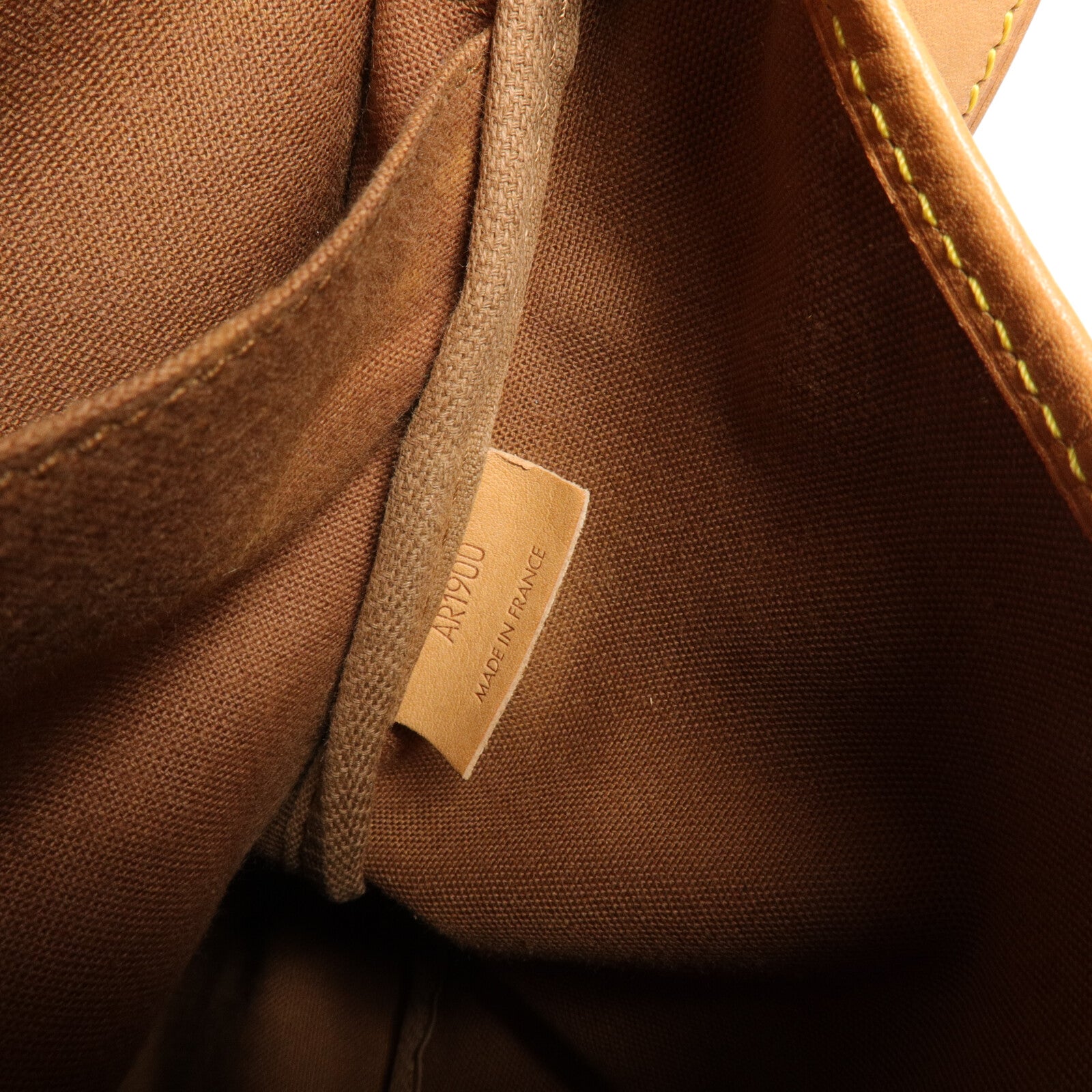 LOUIS VUITTON Monogram Saumur 35金扣肩背袋