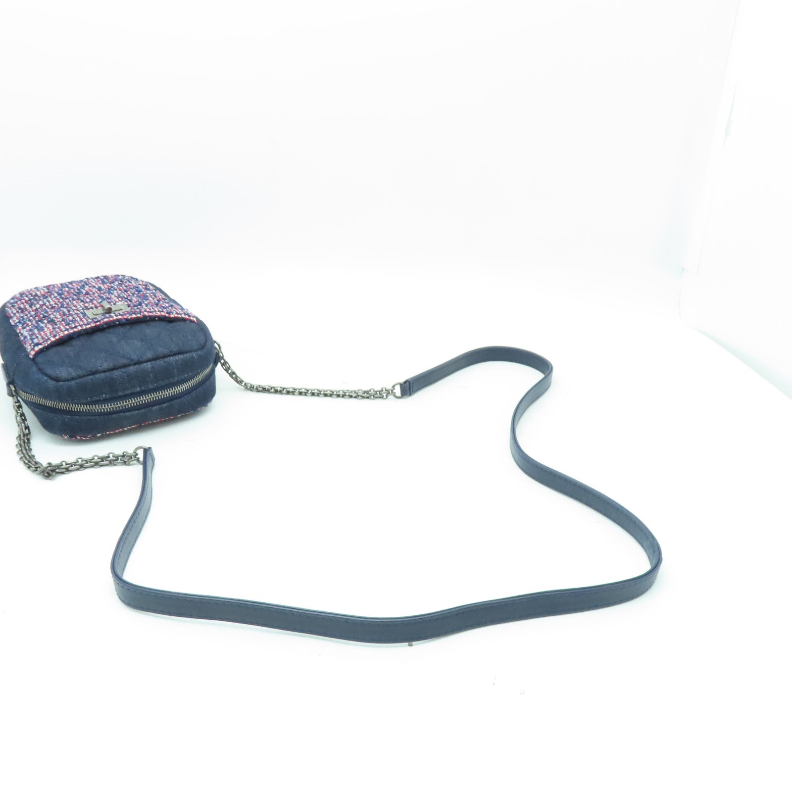 CHANEL 【清倉大減價】軟呢/牛仔布2.55Chain Shoulder Bag銀扣鏈帶肩背袋藍色