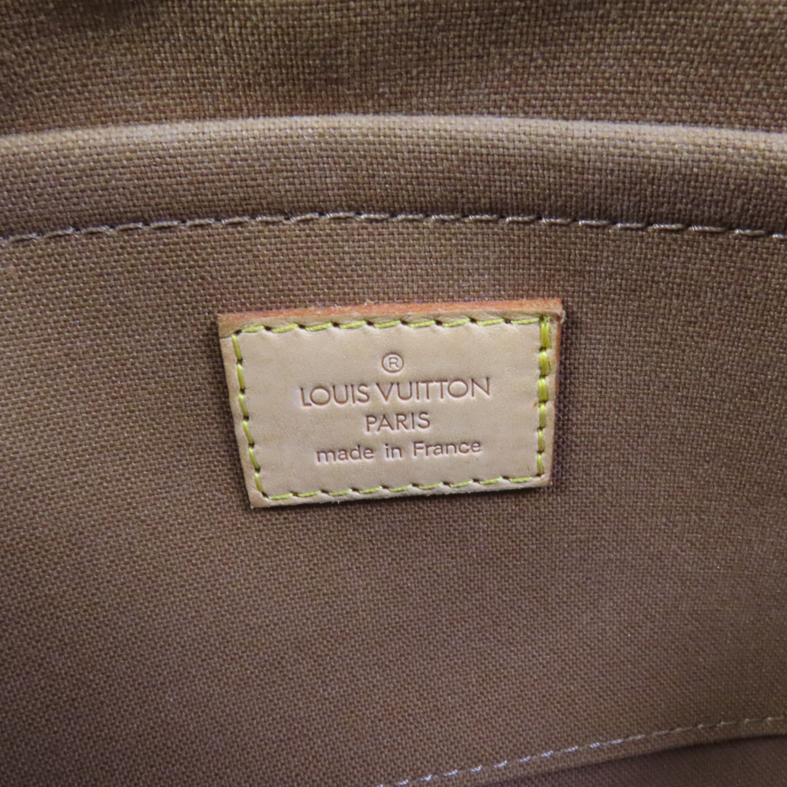 LOUIS VUITTON Monogram Popincourt金扣手挽袋