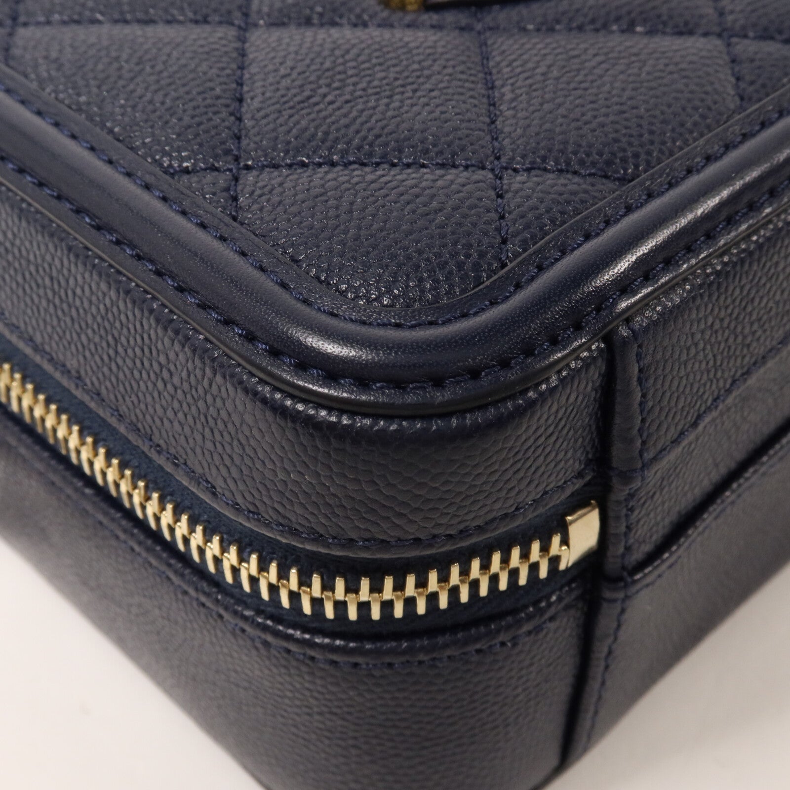CHANEL 牛皮皮革Filigree Vanity Case鏈帶手挽肩背兩用袋