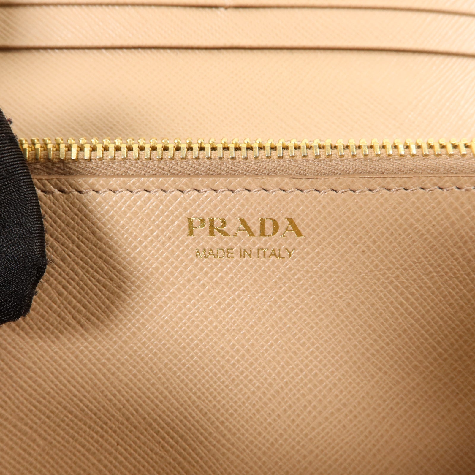 PRADA 牛皮皮革Long wallet長錢包