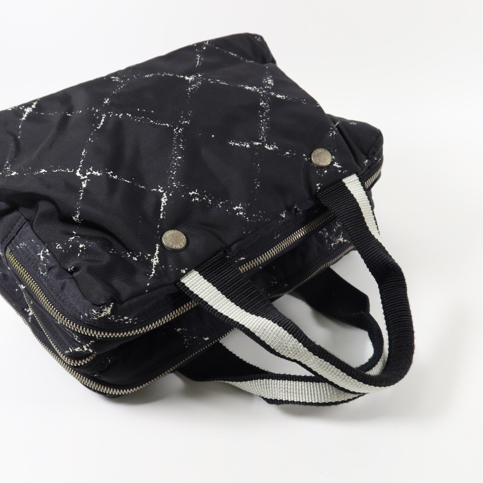 CHANEL 尼龍Travel Line Handbag手挽袋