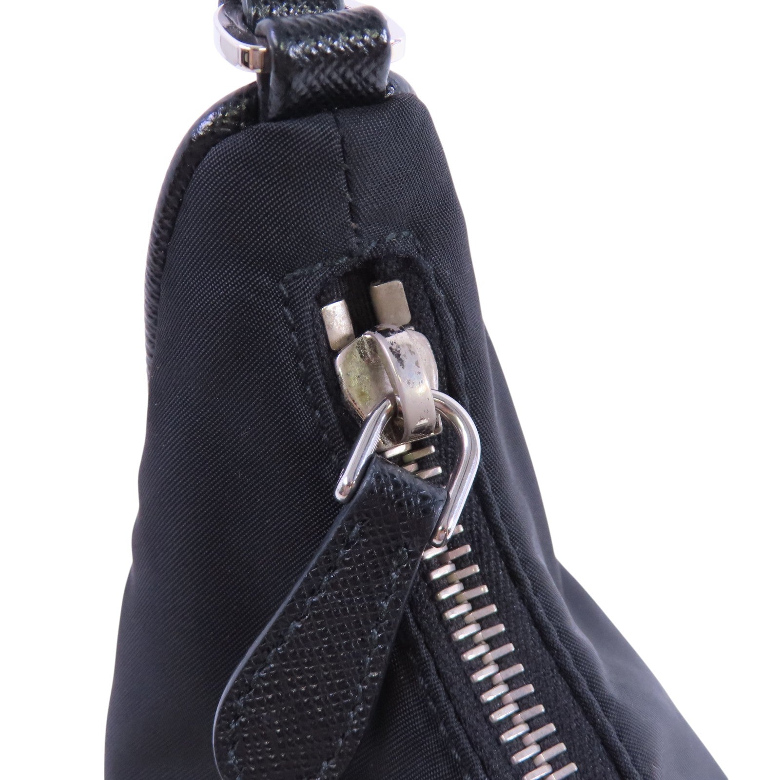 PRADA 尼龍Hobo Shoulder Bag銀扣肩背袋