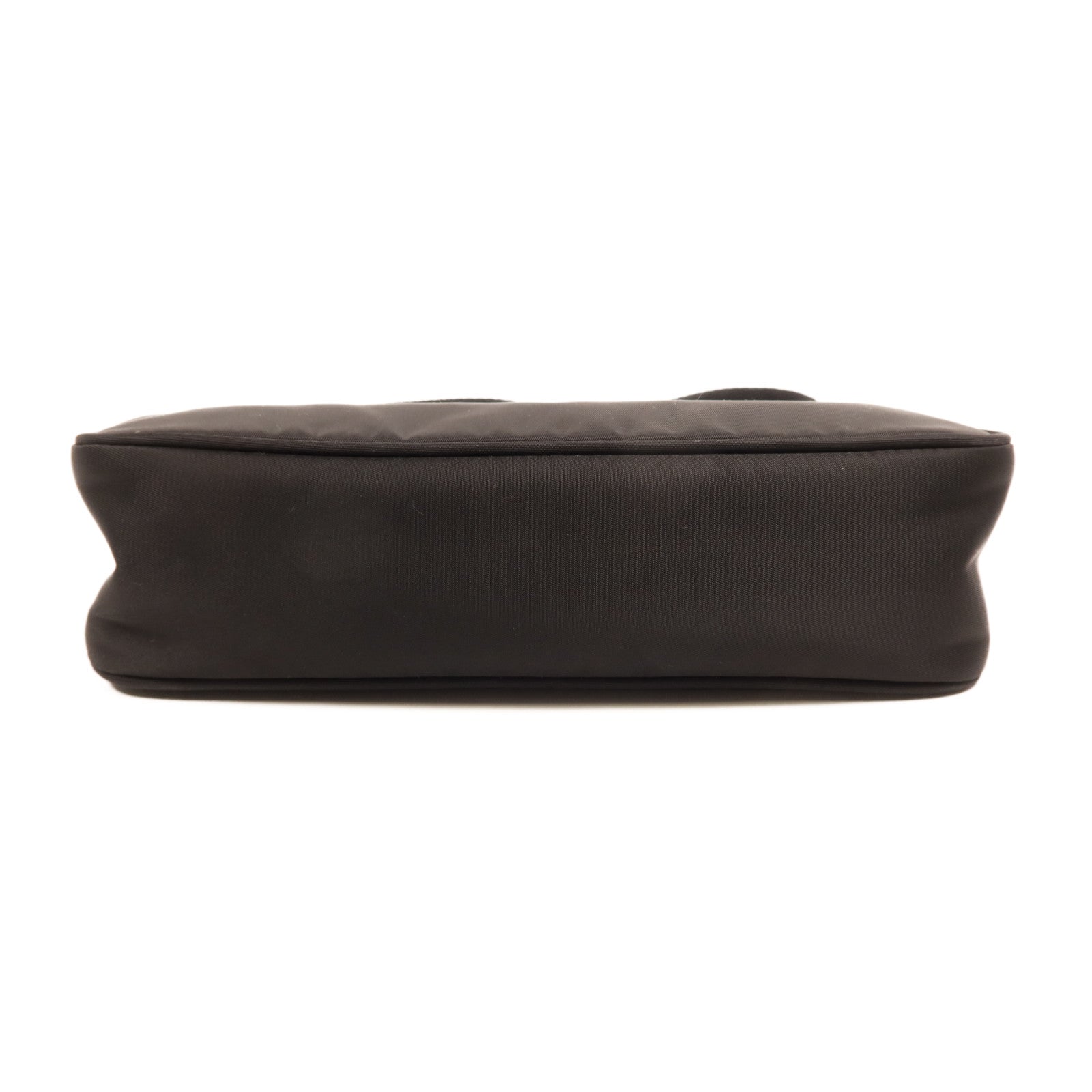 PRADA 尼龍Hobo銀扣手挽袋