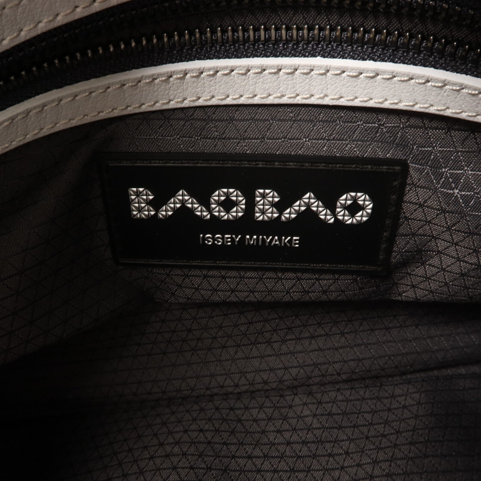 BAO BAO ISSEYMIYAKE PVC/牛皮皮革Hand Bag手挽肩背兩用袋