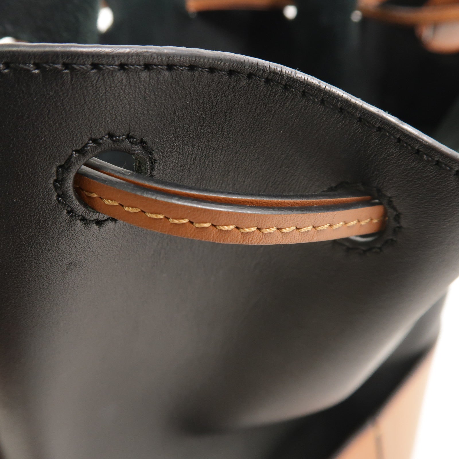 LOEWE 牛皮皮革Balloon Small肩背袋