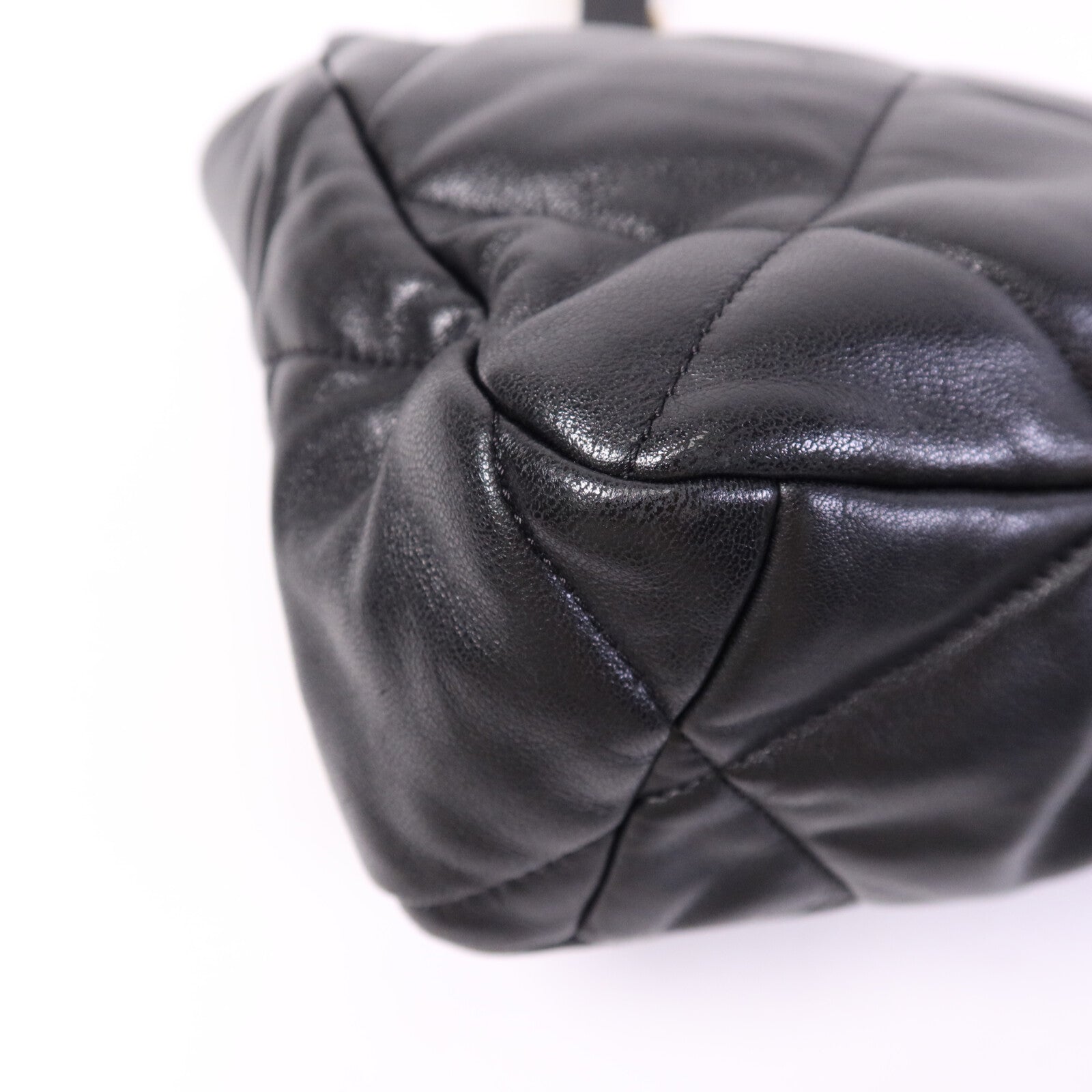 CHANEL 羊皮皮革Chanel 19鏈帶肩背袋