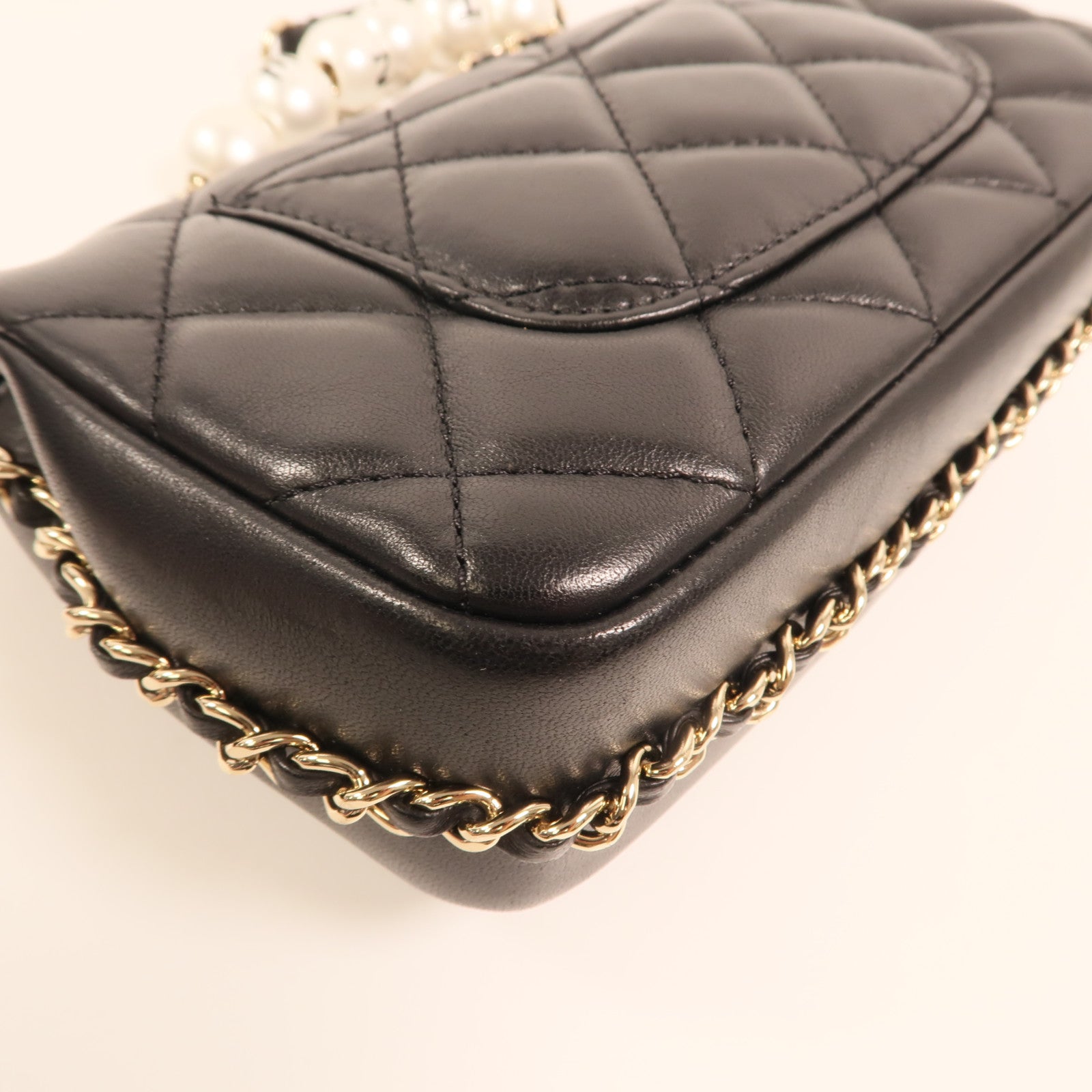 CHANEL 羊皮皮革Chain Shoulder金扣鏈帶肩背袋