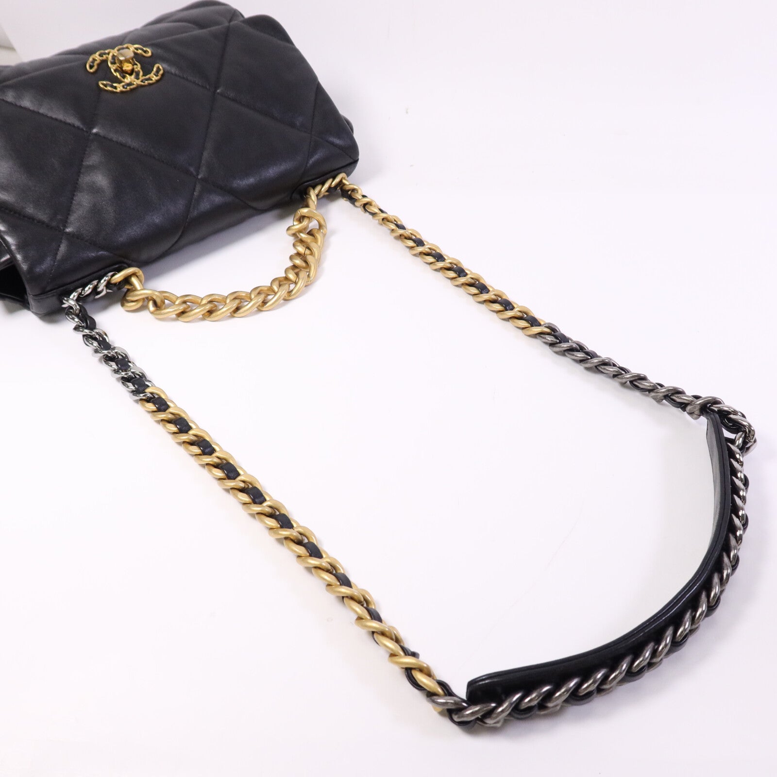 CHANEL 羊皮皮革Chanel 19鏈帶肩背袋