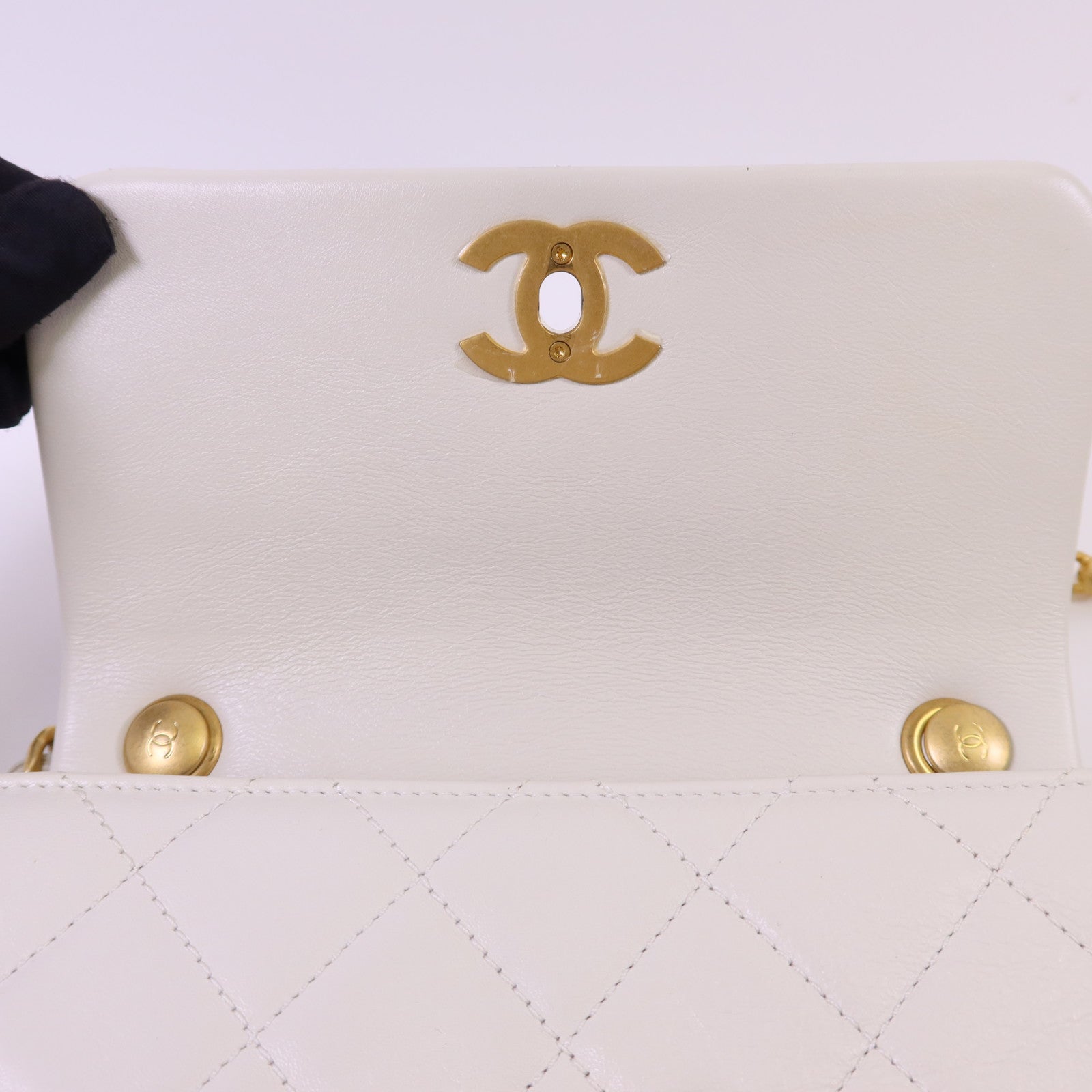CHANEL 牛皮皮革Shoulder Bag金扣鏈帶肩背袋