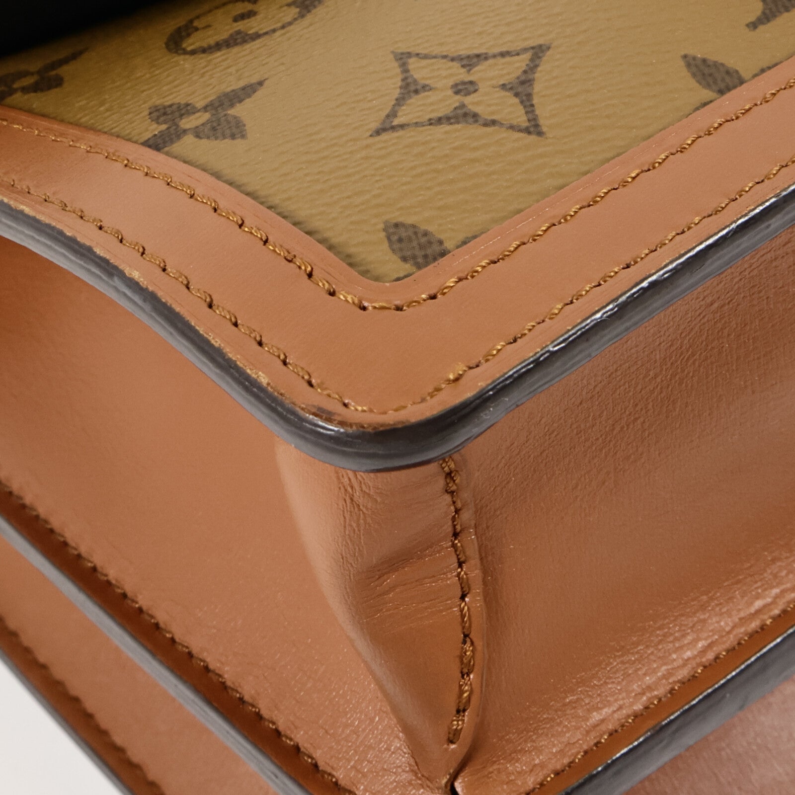 LOUIS VUITTON Monogram Reverse Dauphine MM肩背袋