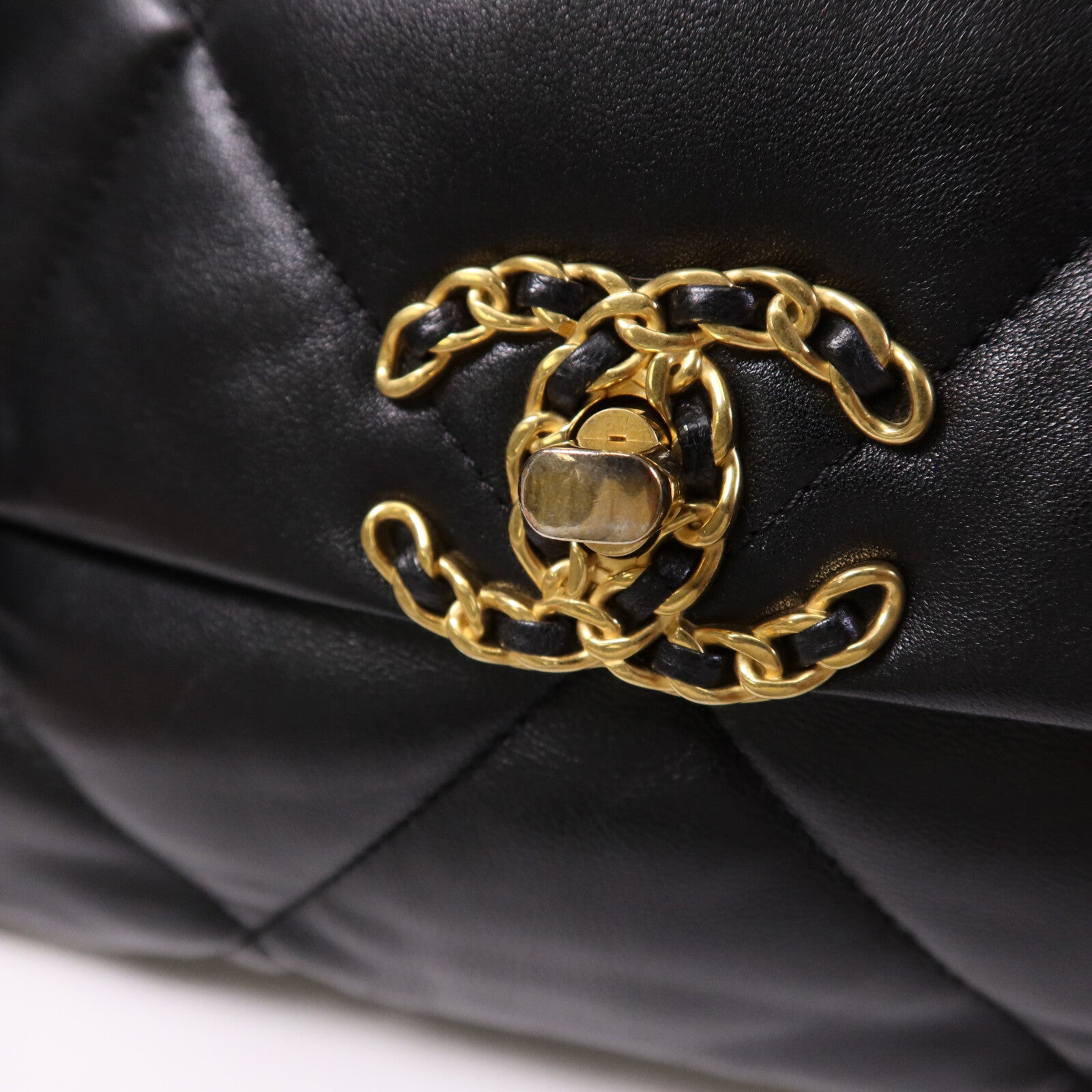 CHANEL 羊皮皮革Chanel 19鏈帶肩背袋