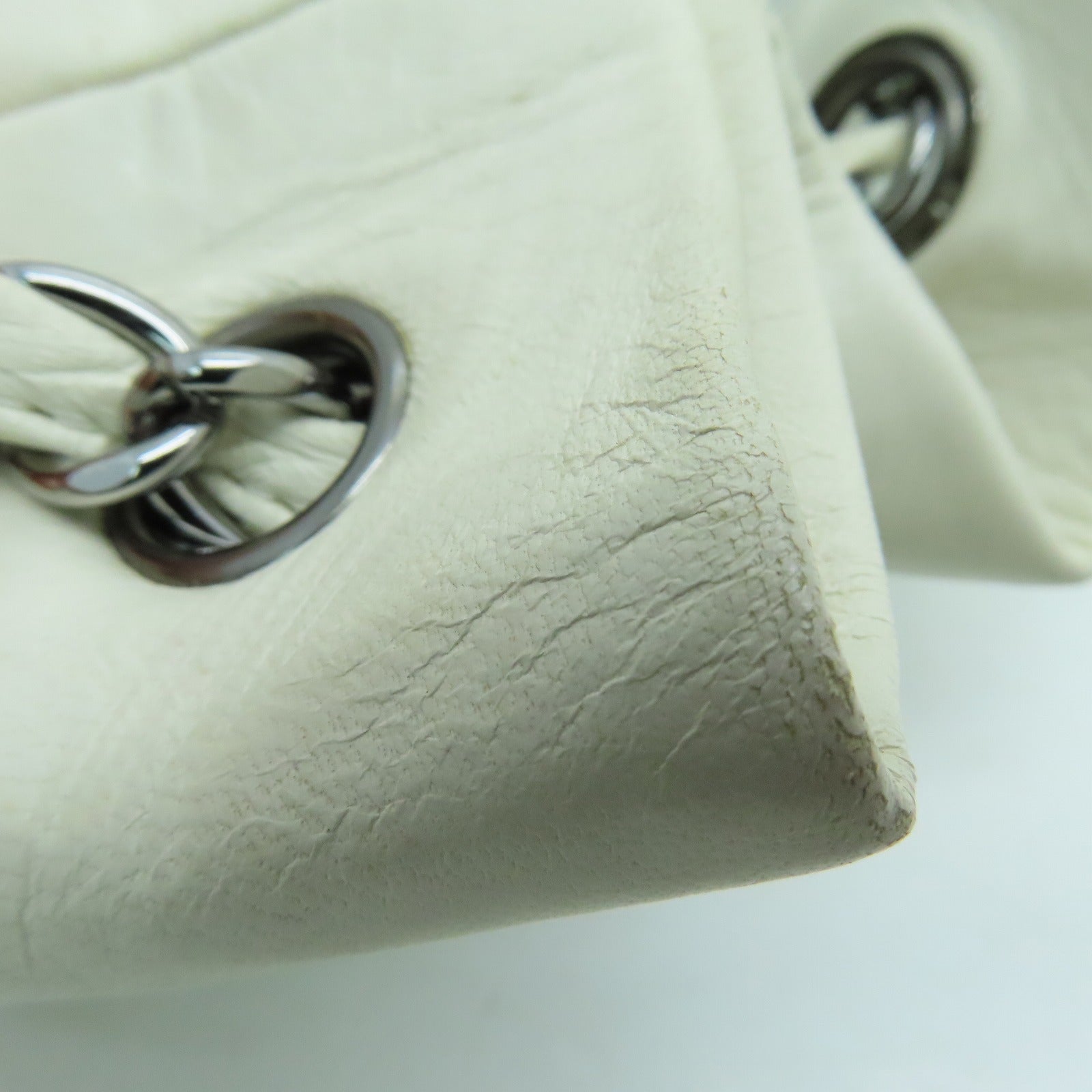 CHANEL 【激減優惠】菱格牛皮皮革Shoulder Bag銀扣肩背袋白色