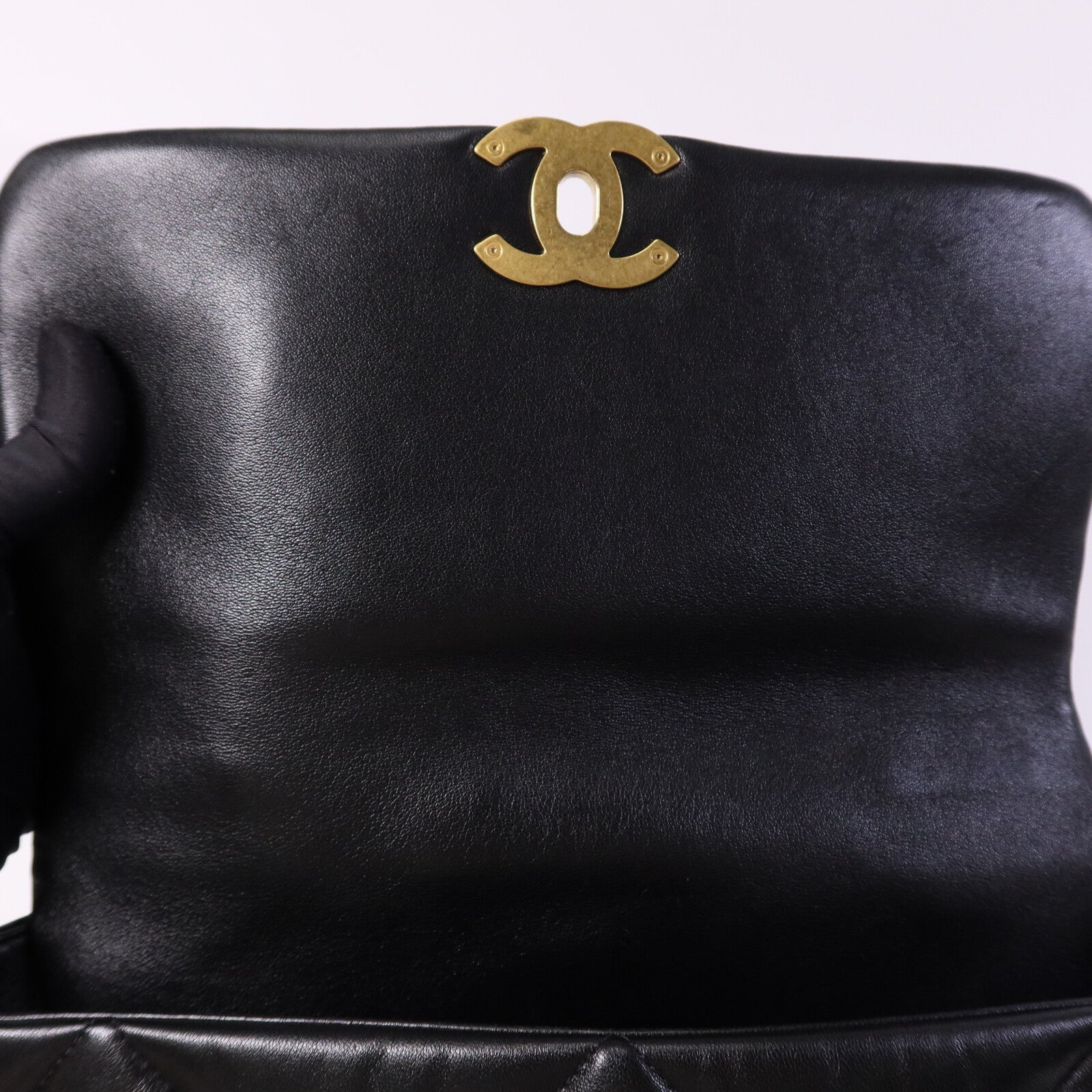 CHANEL 羊皮皮革Chanel 19鏈帶肩背袋