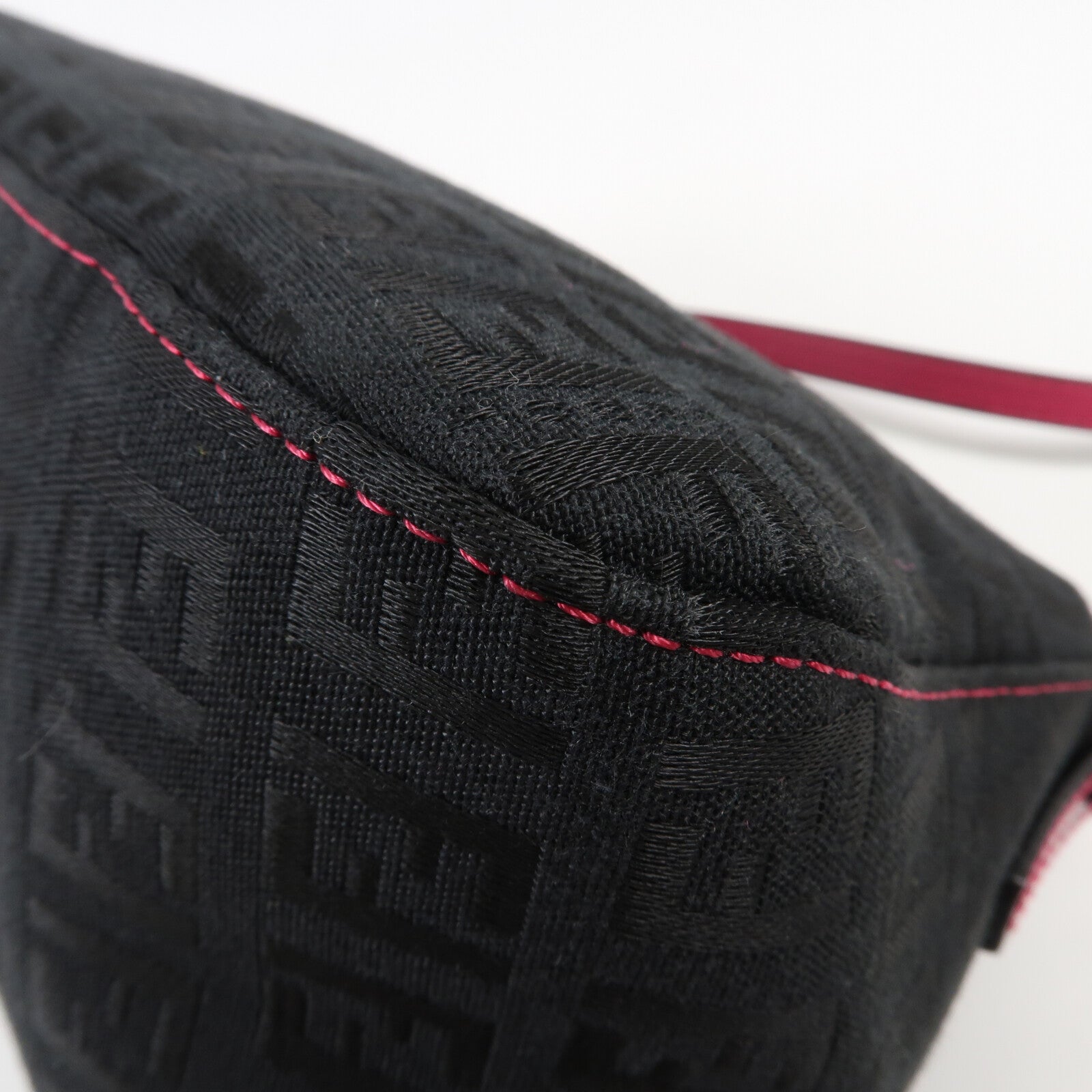 FENDI 帆布Hand Bag金扣手挽袋