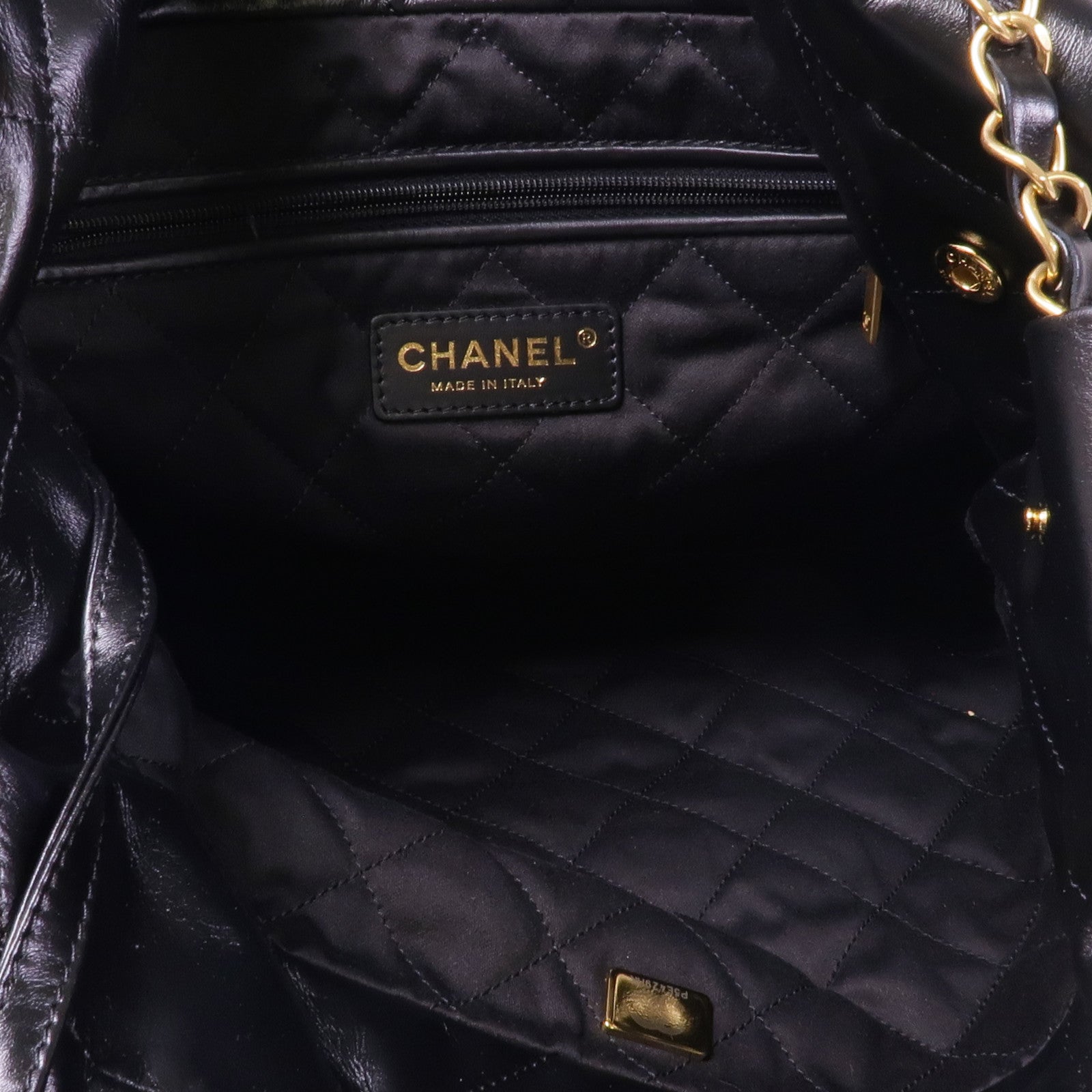 CHANEL 牛皮皮革Chanel 22金扣鏈帶肩背袋