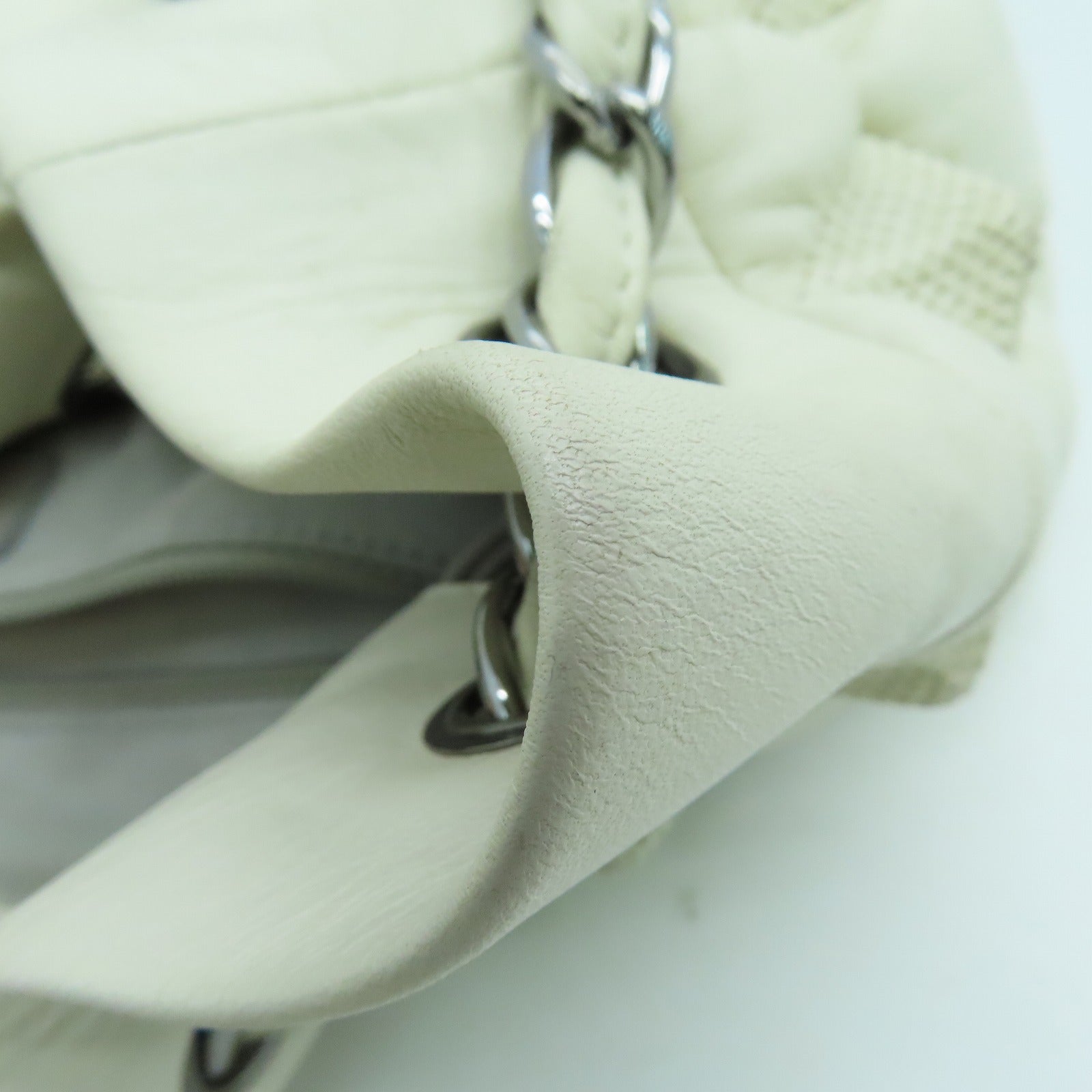 CHANEL 【激減優惠】菱格牛皮皮革Shoulder Bag銀扣肩背袋白色
