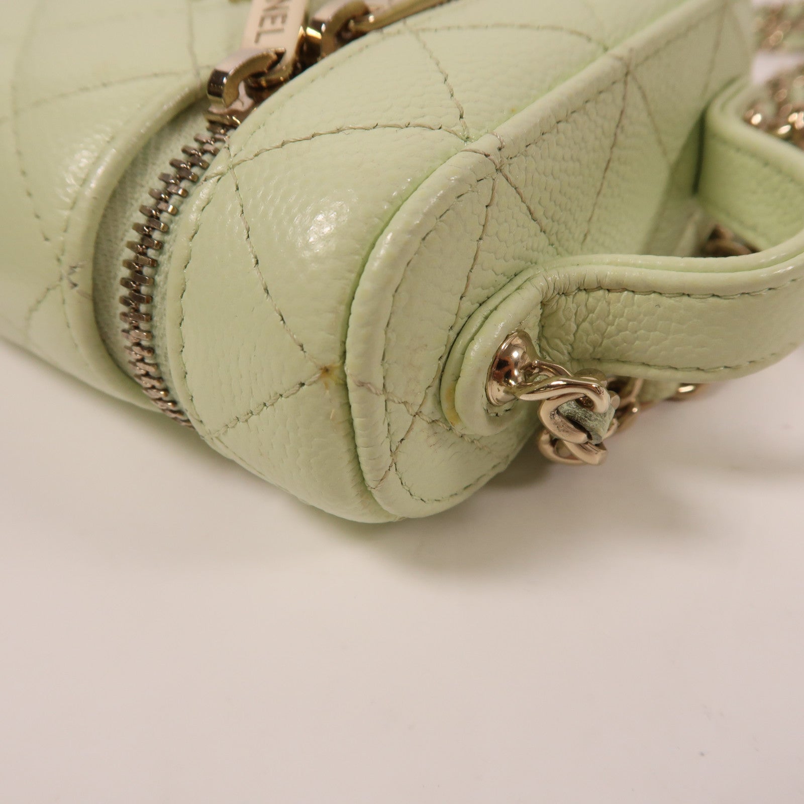 CHANEL 牛皮皮革Chain Shoulder金扣鏈帶肩背袋