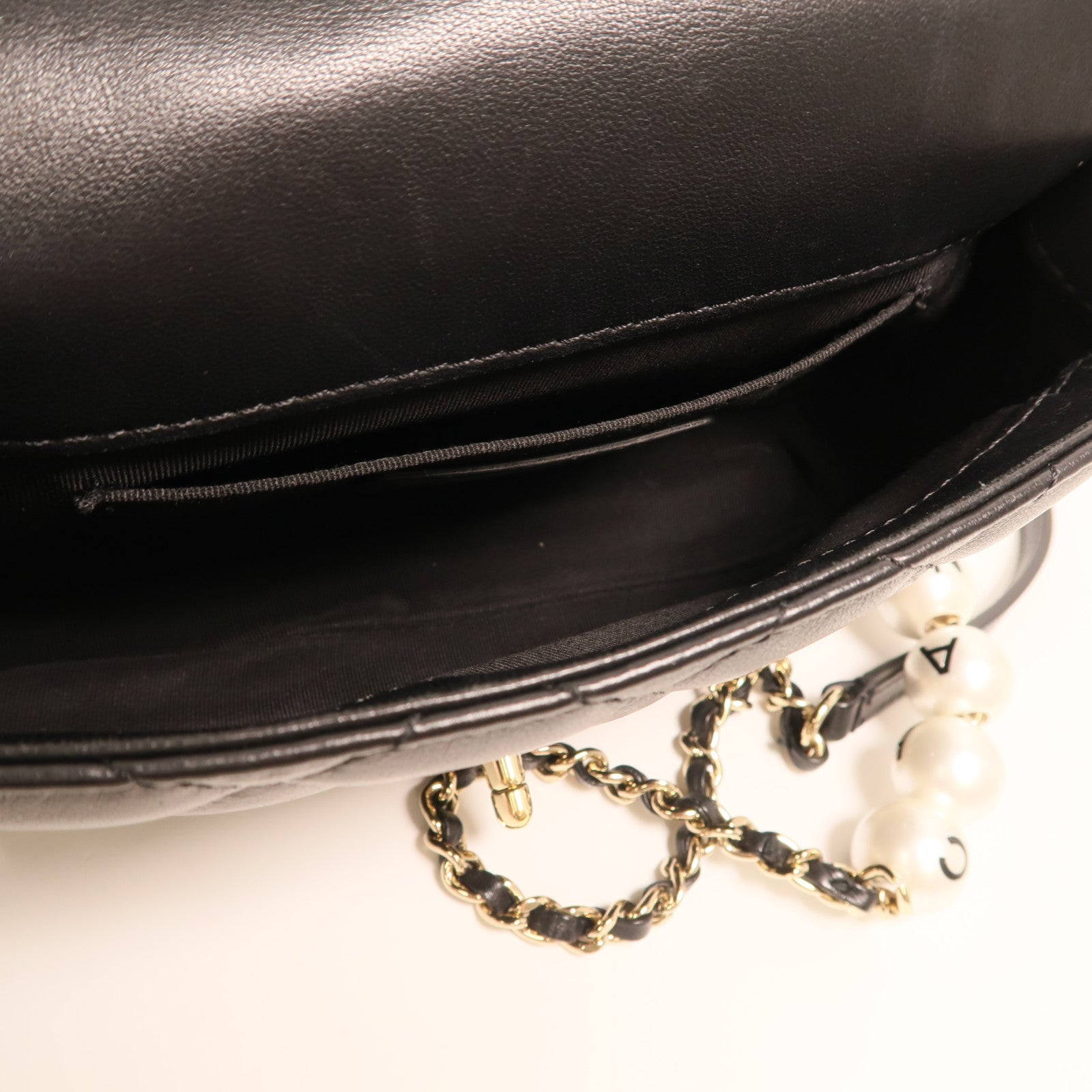 CHANEL 羊皮皮革Chain Shoulder金扣鏈帶肩背袋