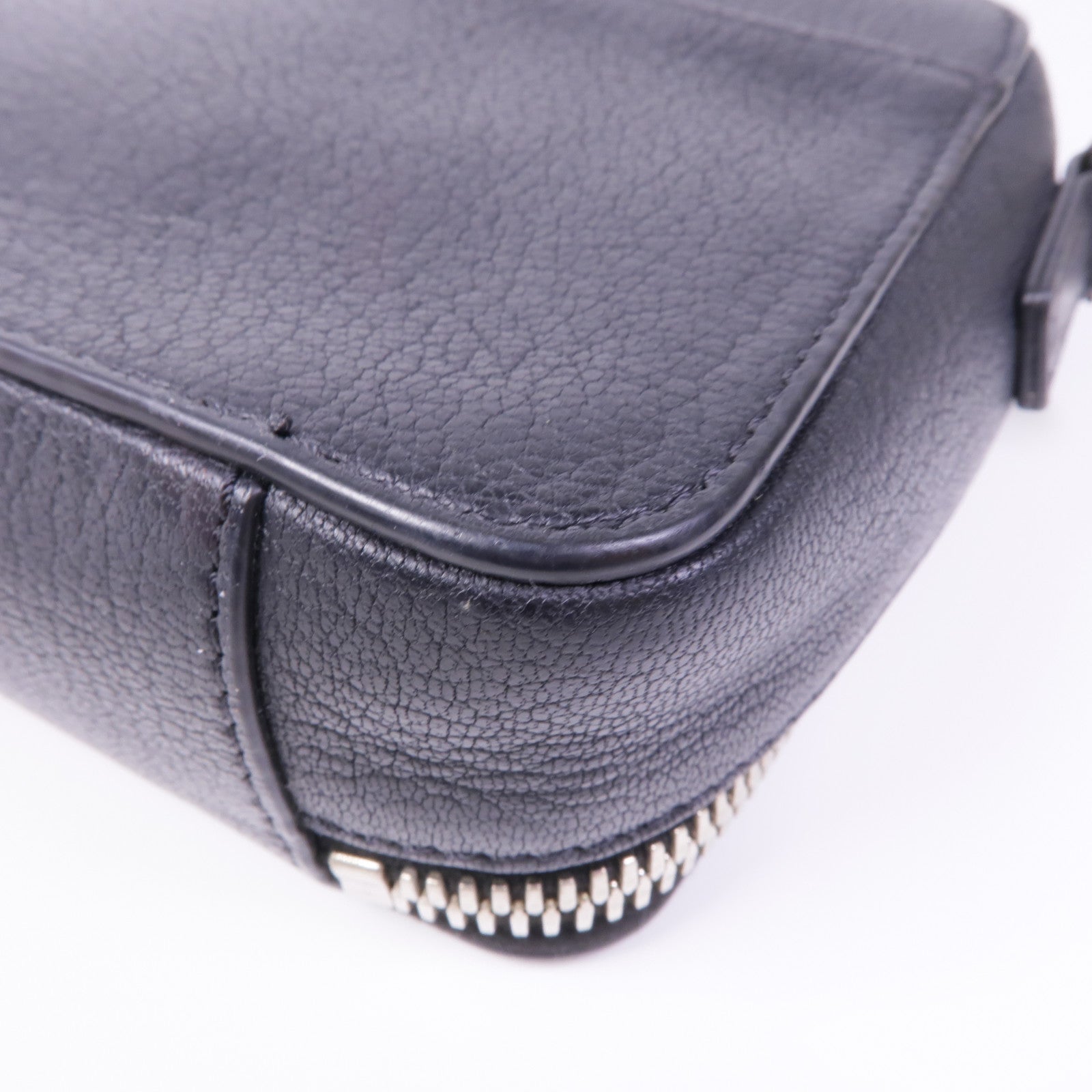 GIVENCHY 牛皮皮革Shoulder Bag銀扣肩背袋