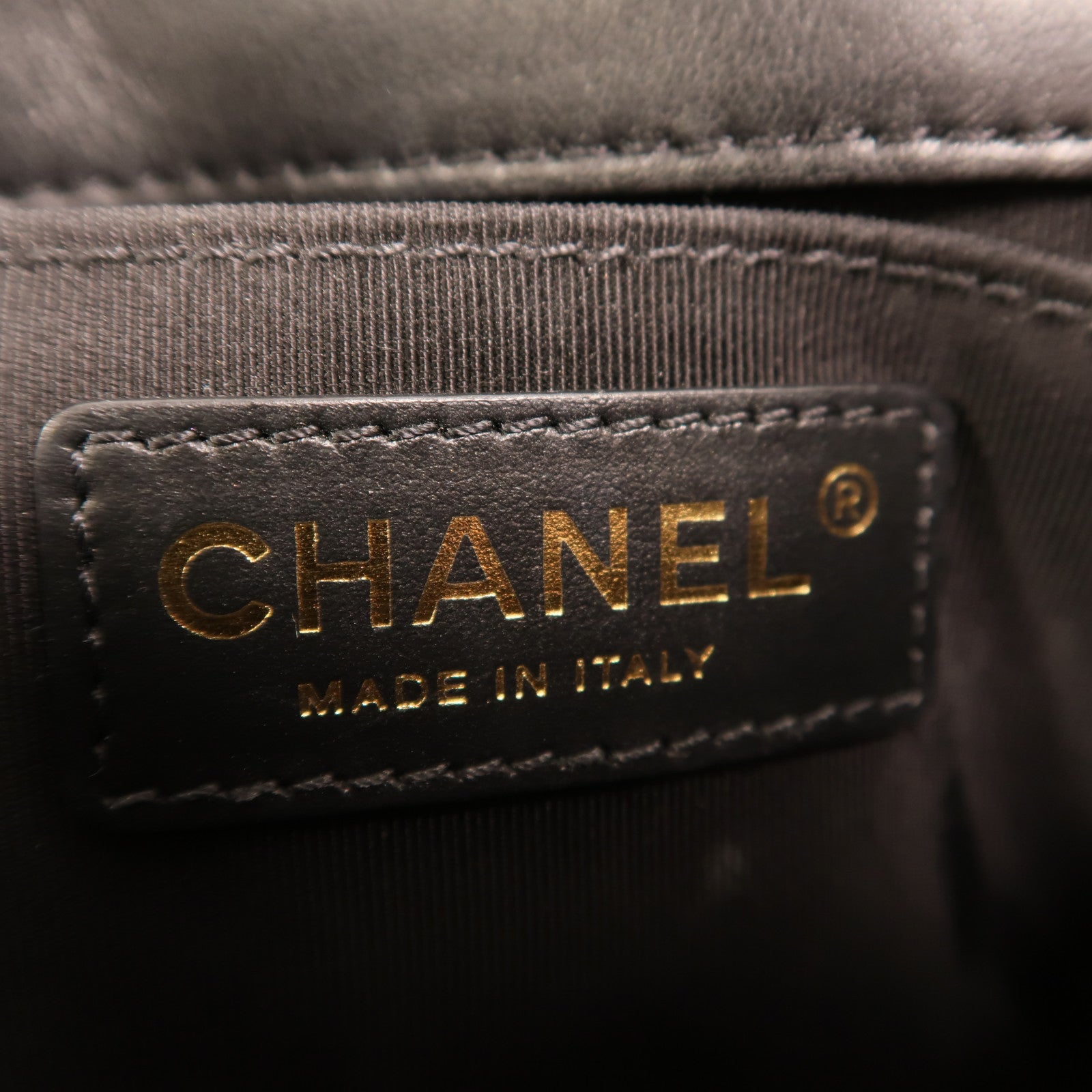 CHANEL 羊皮皮革Chain Shoulder金扣鏈帶肩背袋