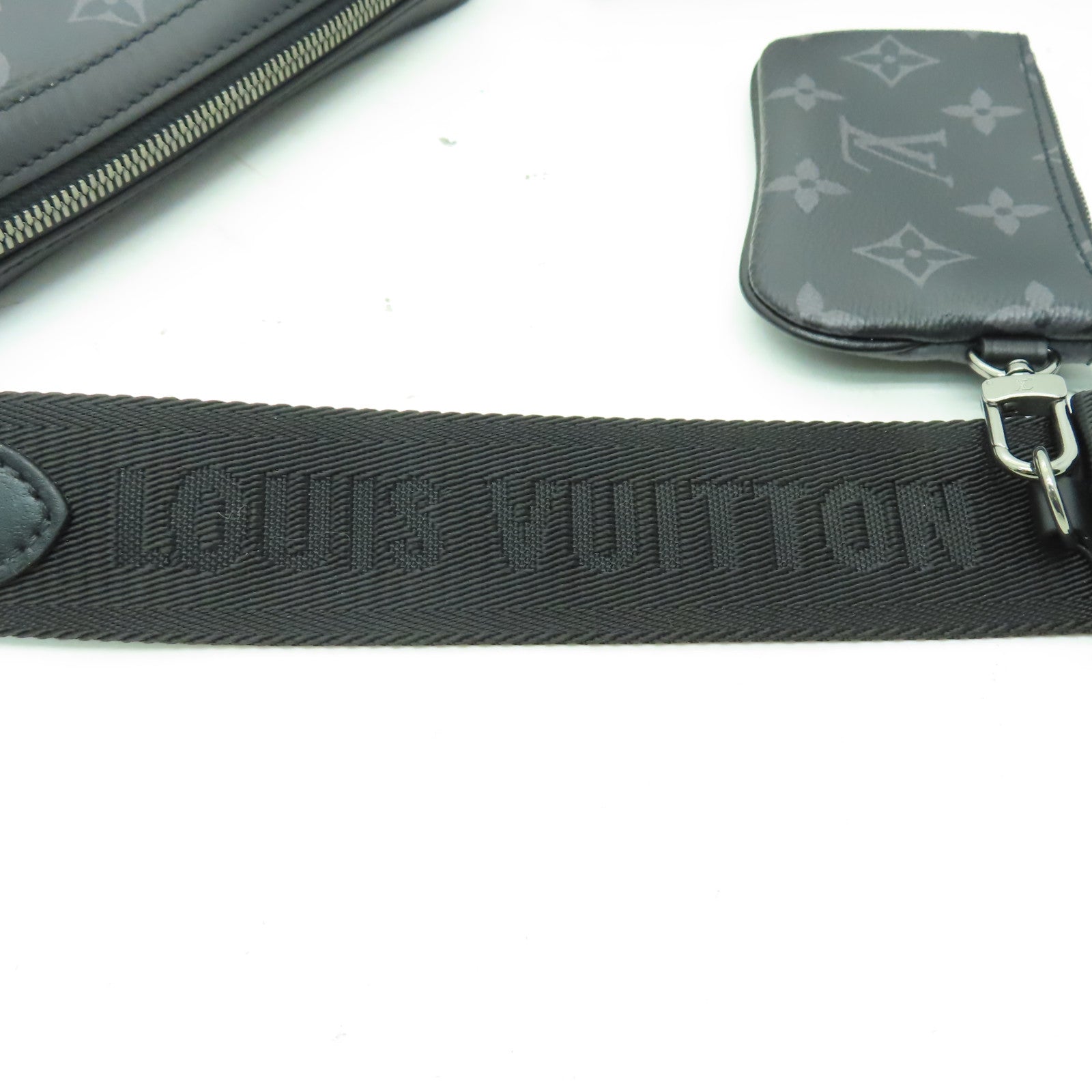 LOUIS VUITTON Monogram Eclipse Trio銀扣肩背袋灰色/黑色