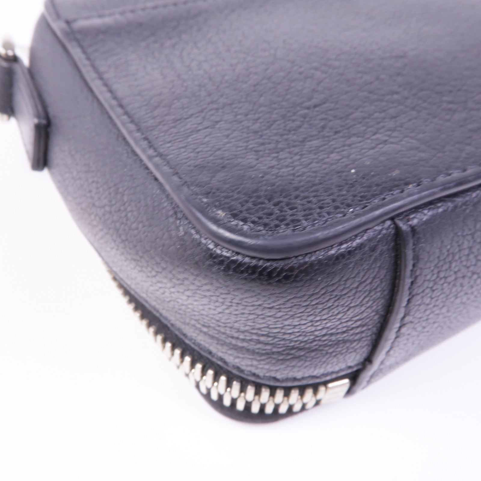 GIVENCHY 牛皮皮革Shoulder Bag銀扣肩背袋