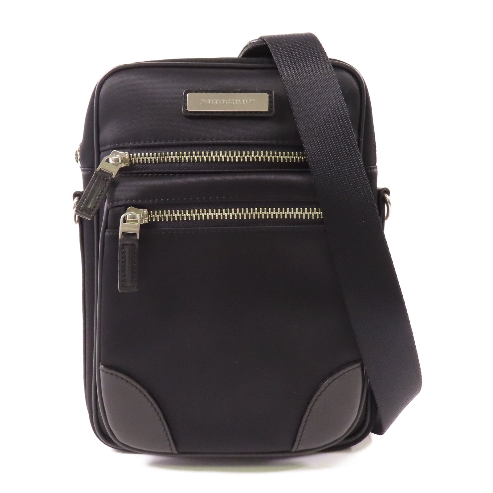 BURBERRY 尼龍Shoulder Bag銀扣肩背袋