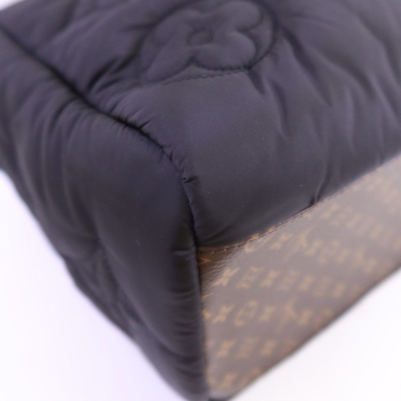 LOUIS VUITTON LV Pillow On The Go MM金扣手挽肩背兩用袋