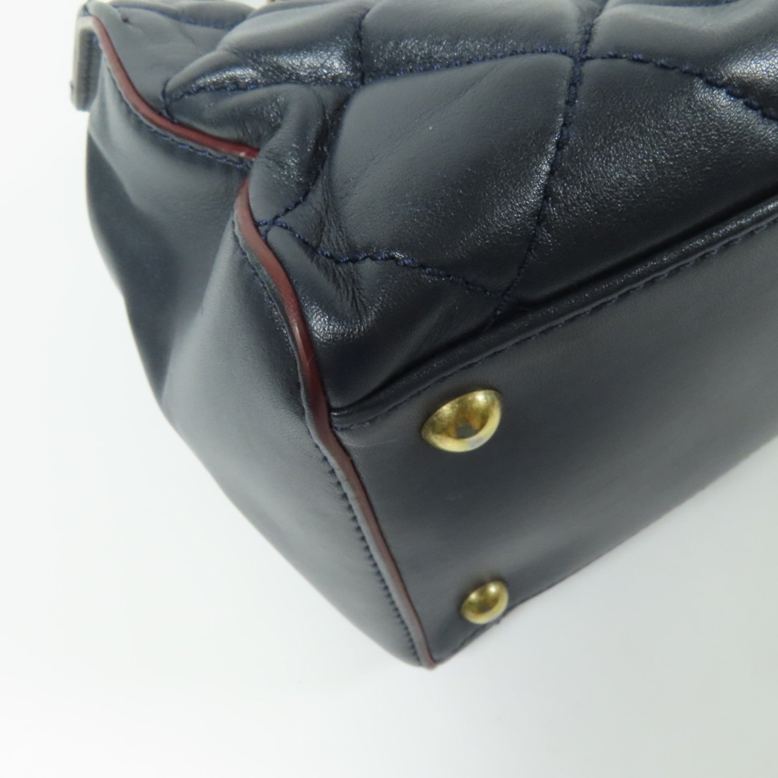 CHANEL 牛皮皮革Chain Shoulder金扣肩背袋