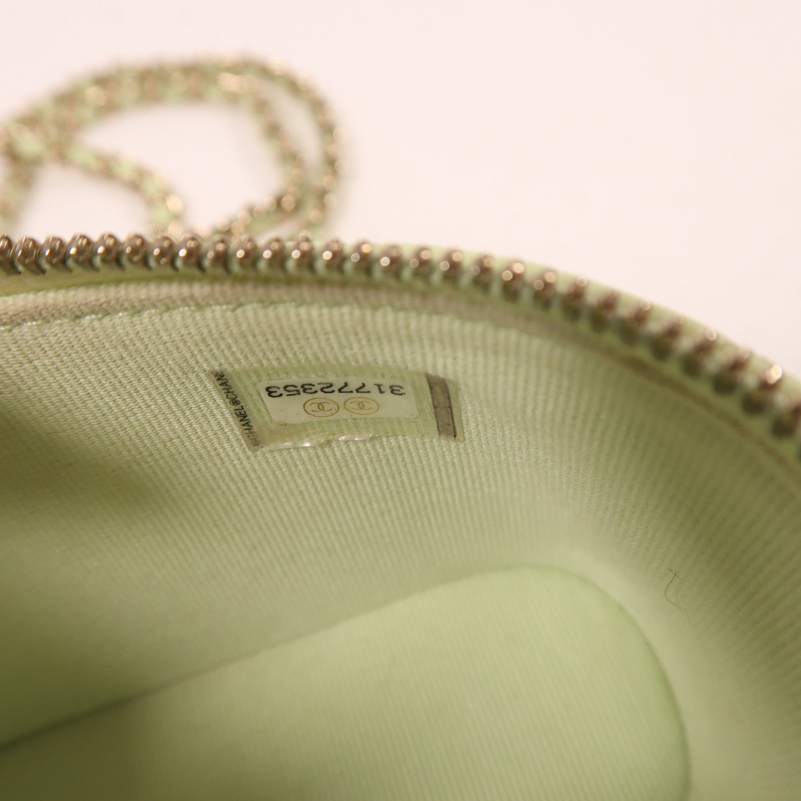 CHANEL 牛皮皮革Chain Shoulder金扣鏈帶肩背袋