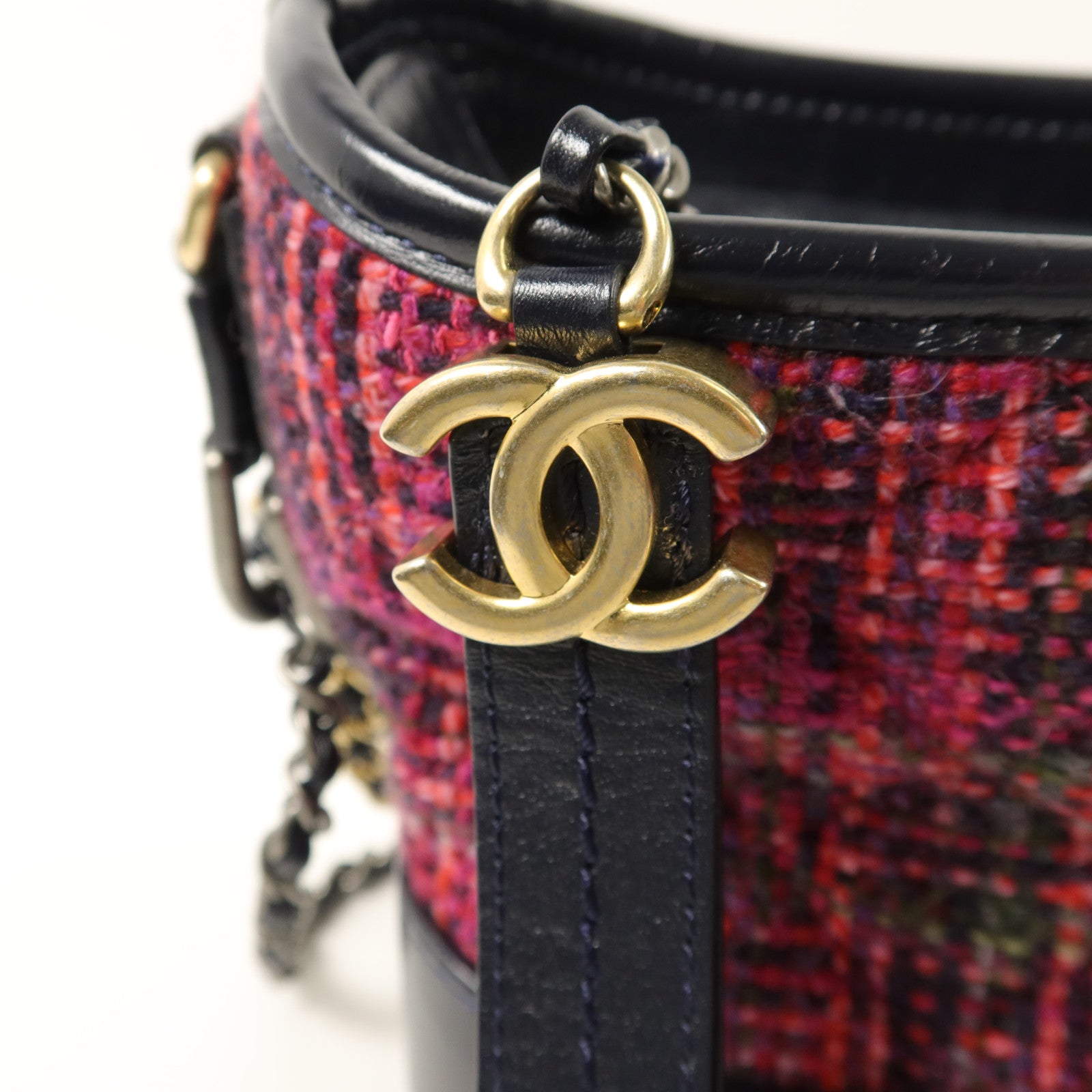 CHANEL 斜紋軟呢/牛皮皮革Gabrielle Small鏈帶肩背袋