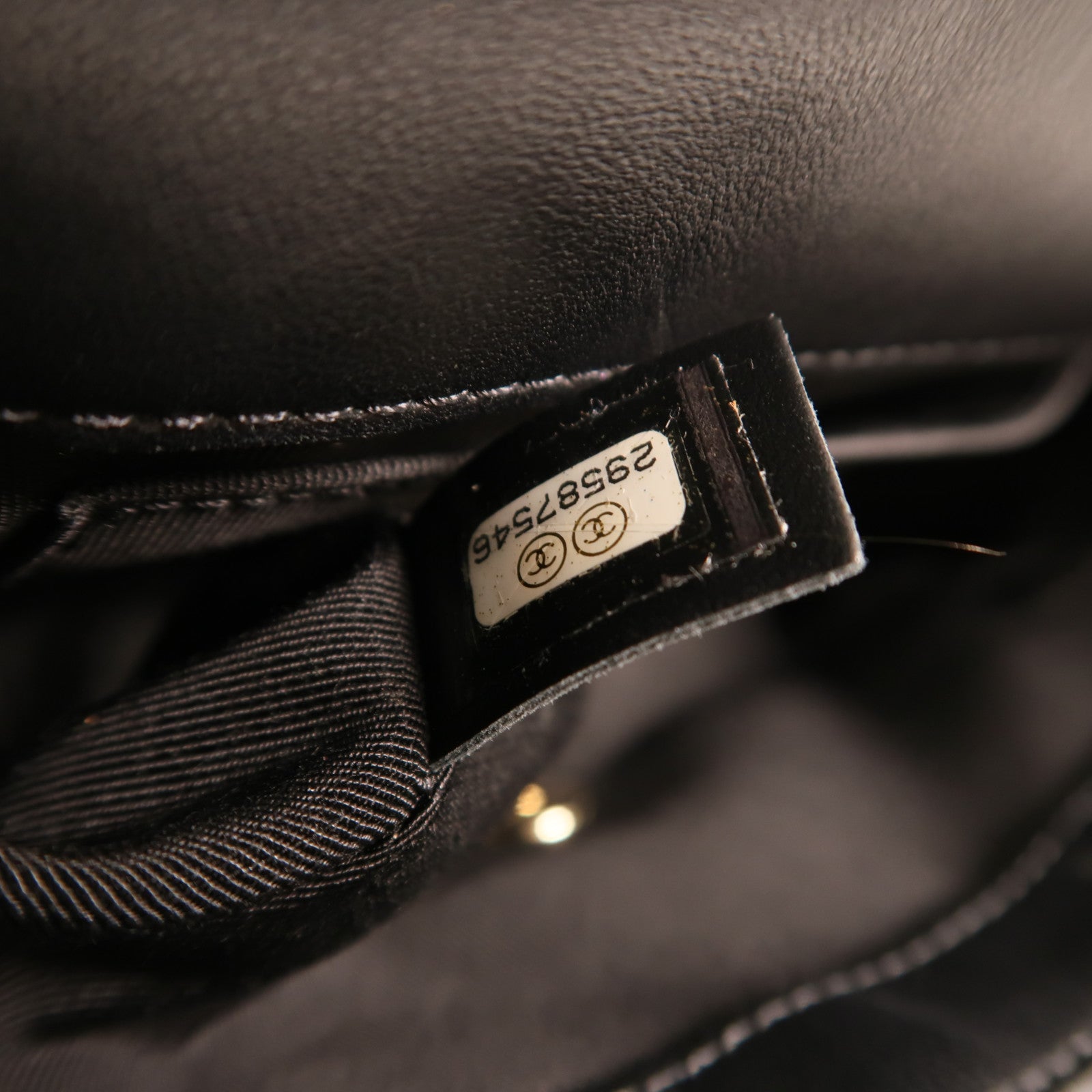 CHANEL 羊皮皮革Chain Shoulder金扣鏈帶肩背袋