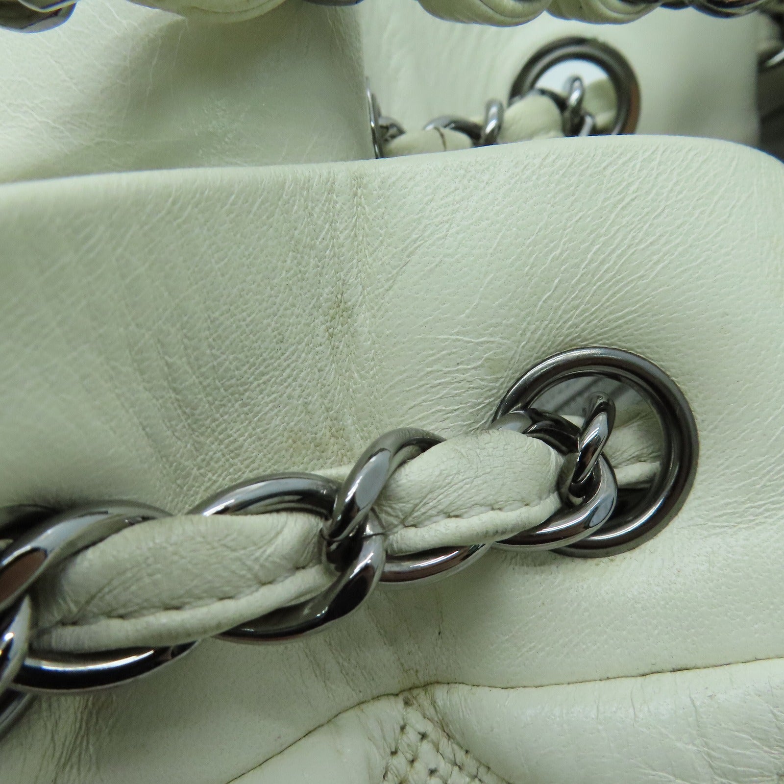 CHANEL 【激減優惠】菱格牛皮皮革Shoulder Bag銀扣肩背袋白色