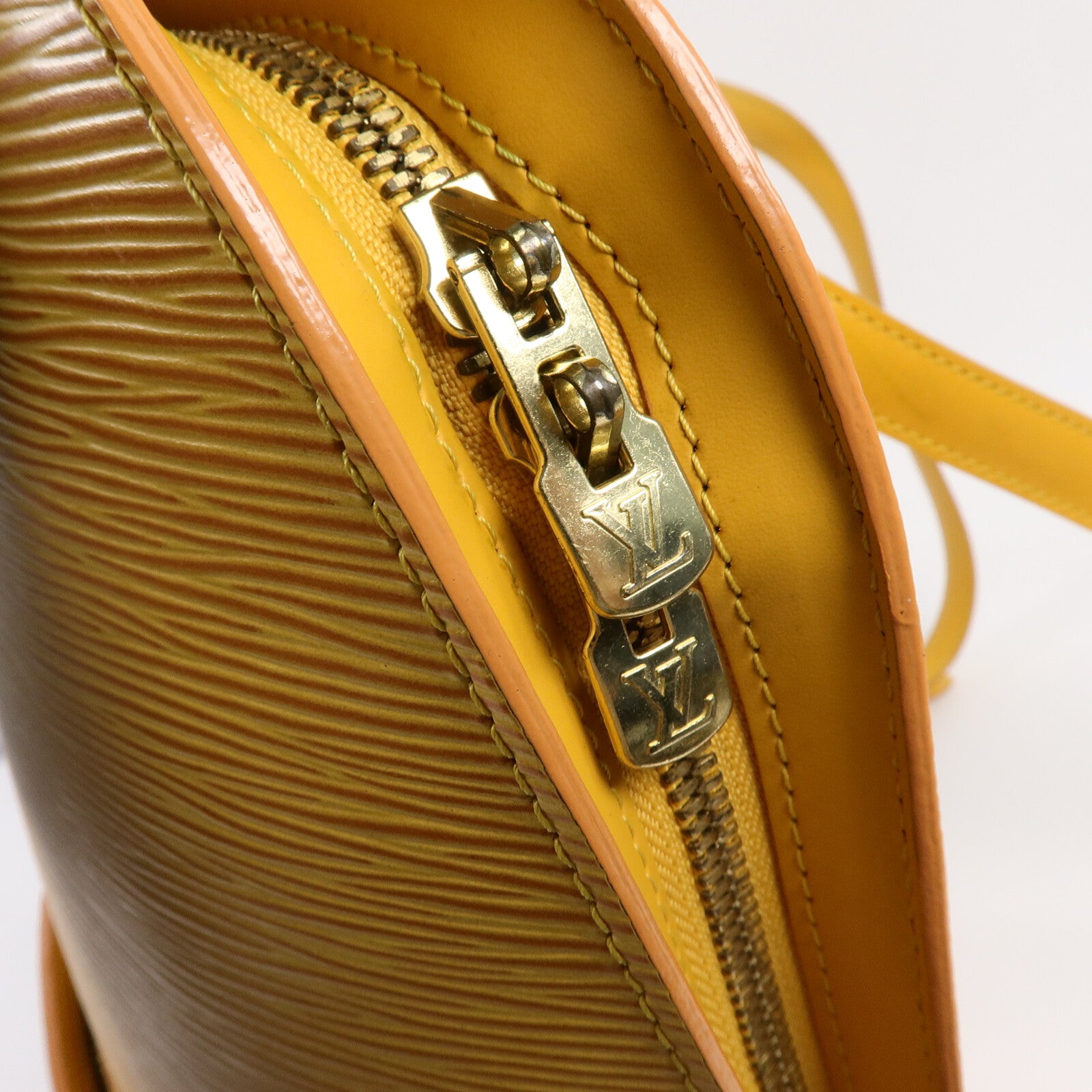 LOUIS VUITTON Epi Gobelins背包